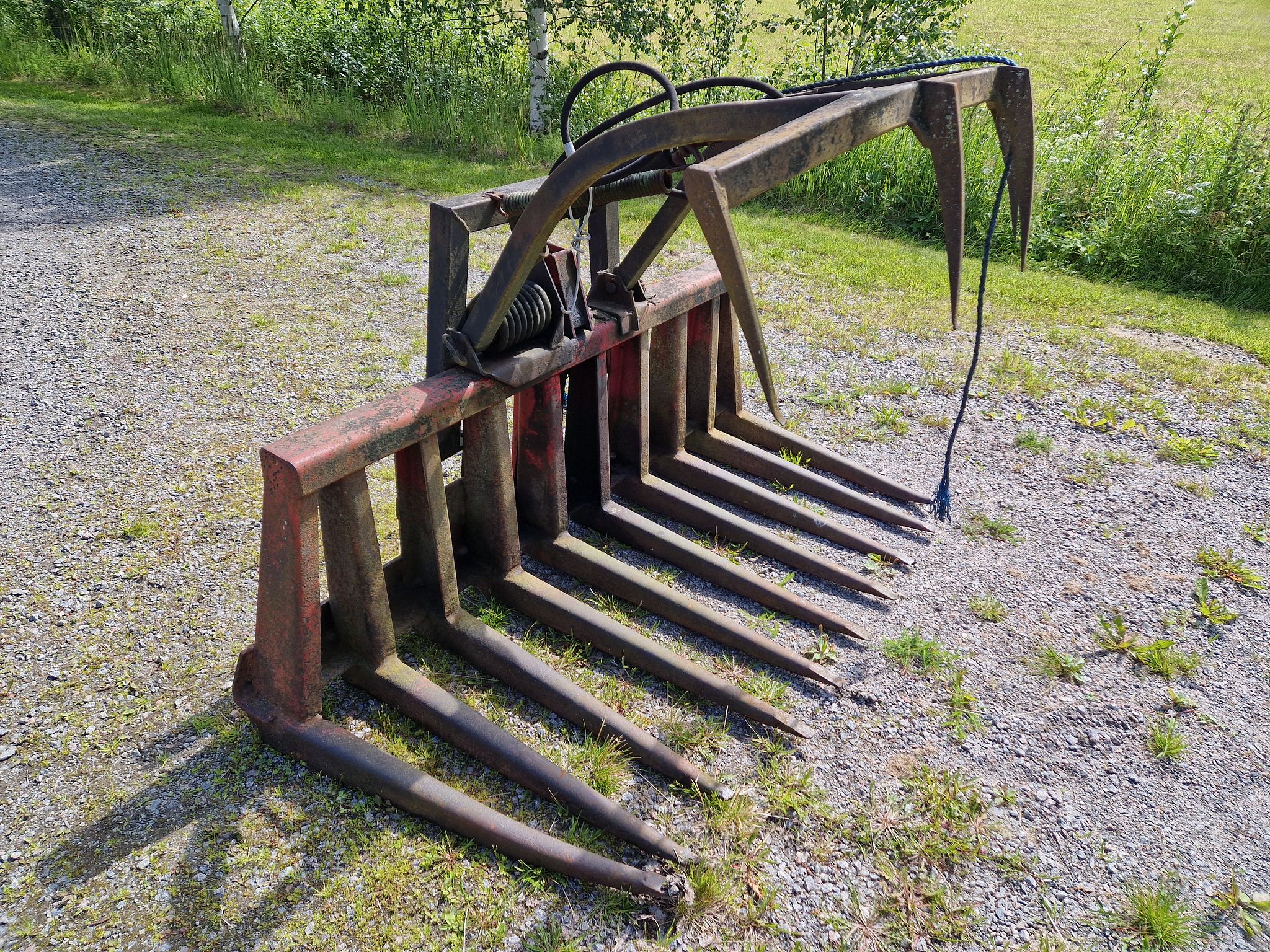 Image 1/15