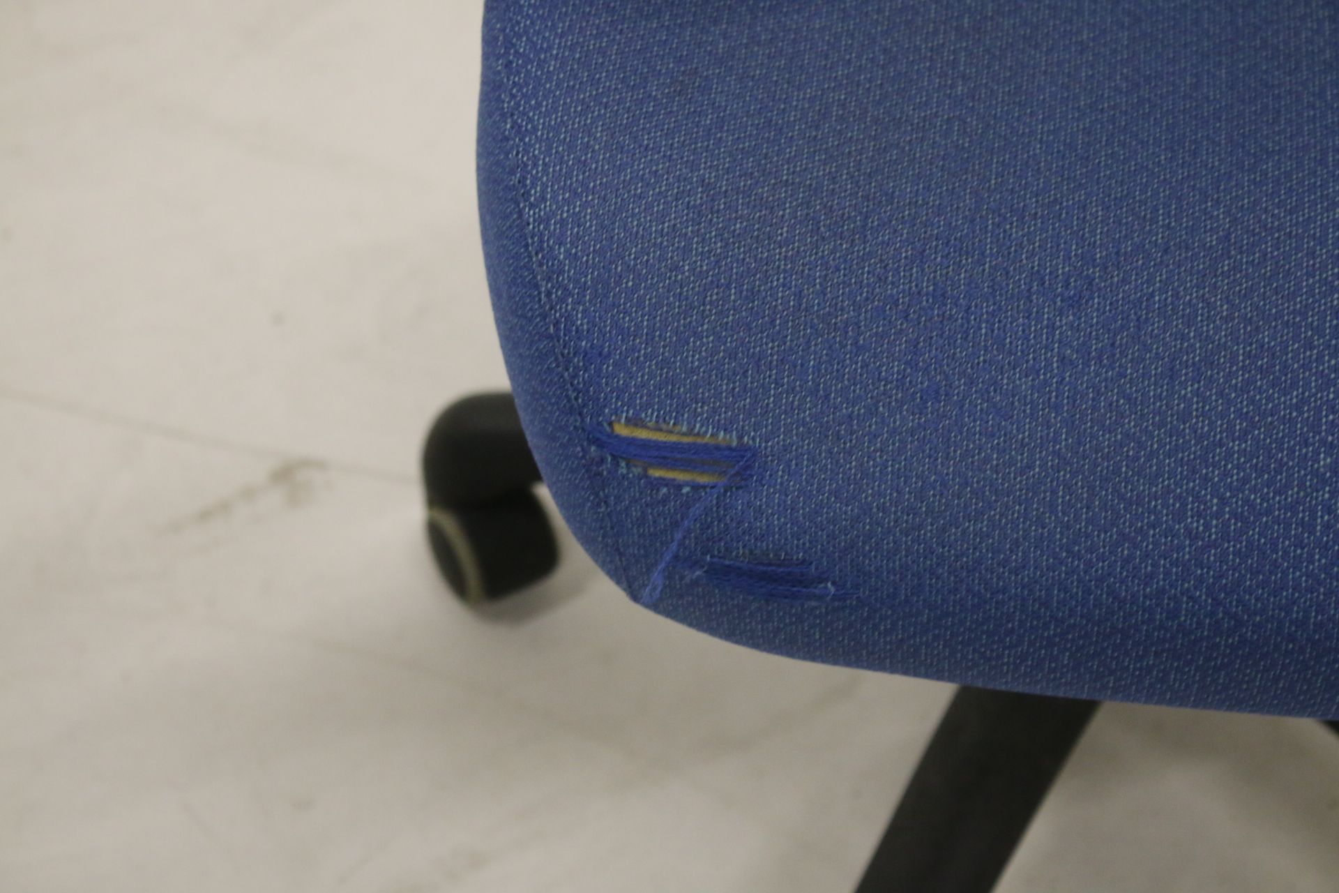 Image 5/10