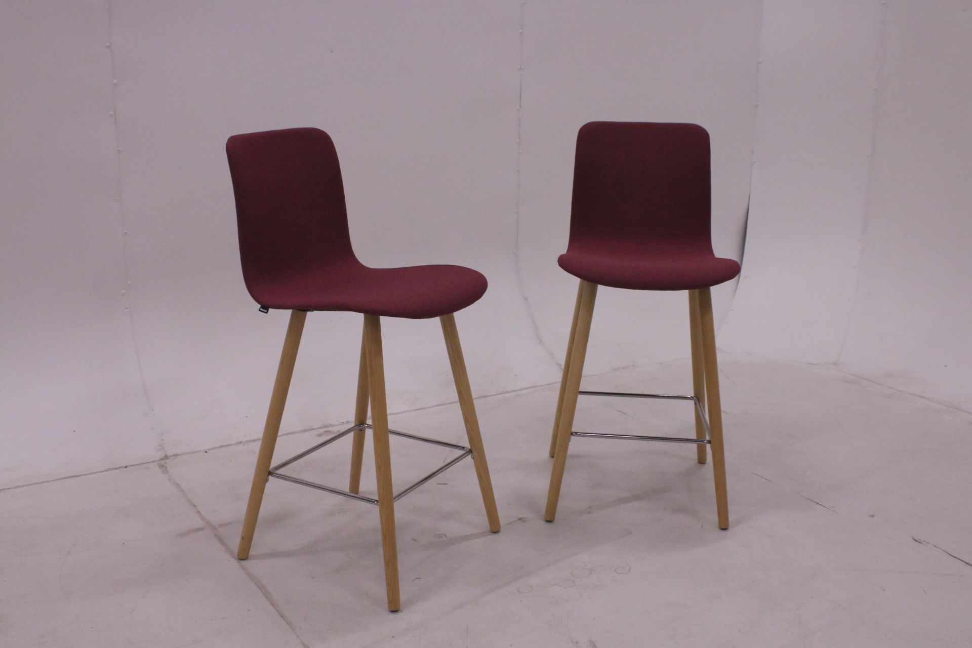 Image 2/8