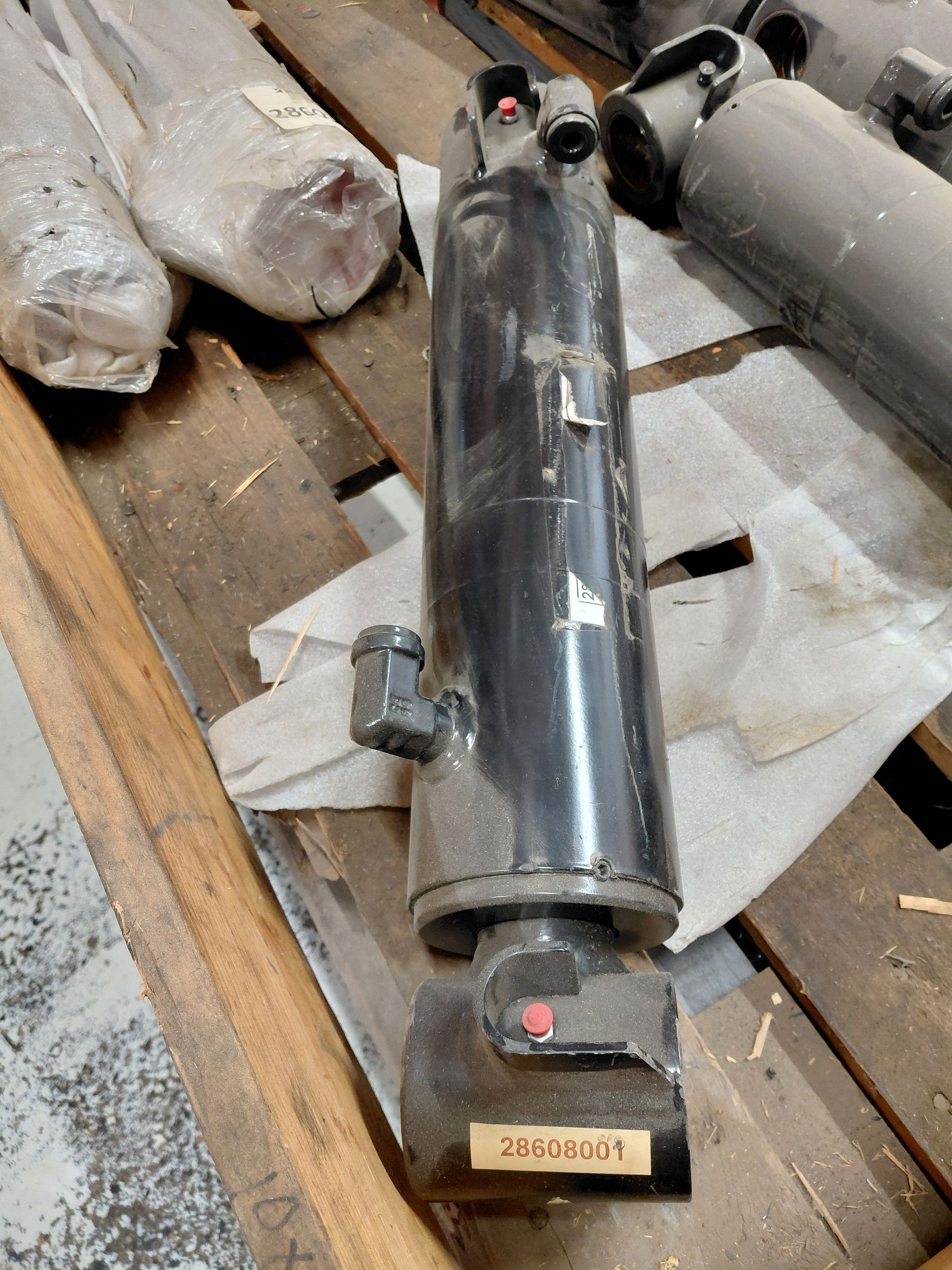 Image 1/2