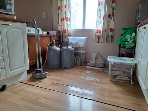 Image 8/25