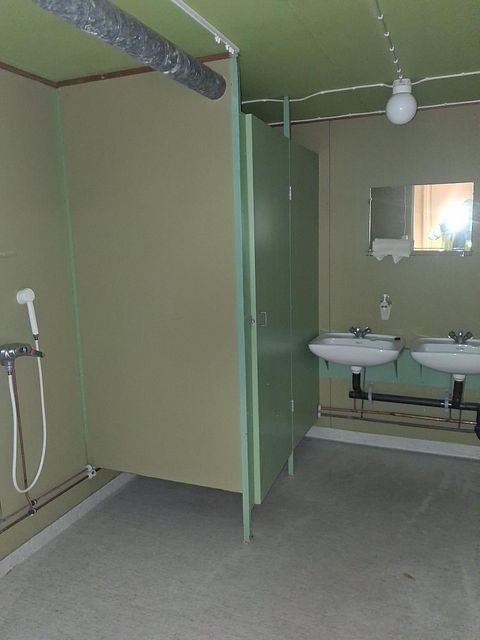 Image 7/9