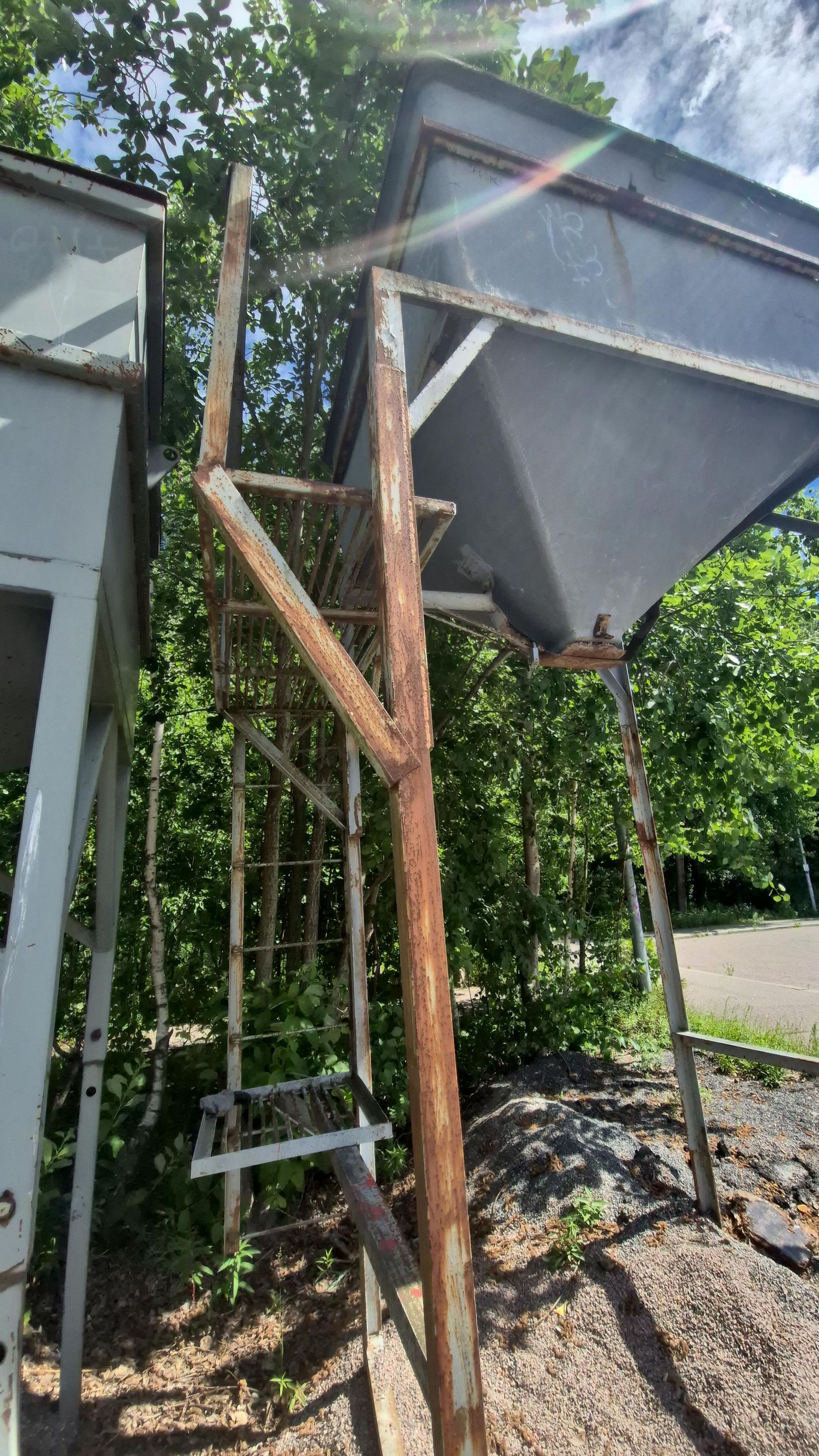 Image 3/3