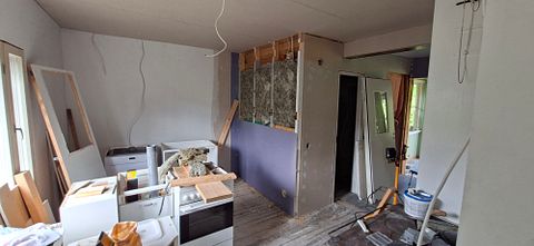 Image 8/20