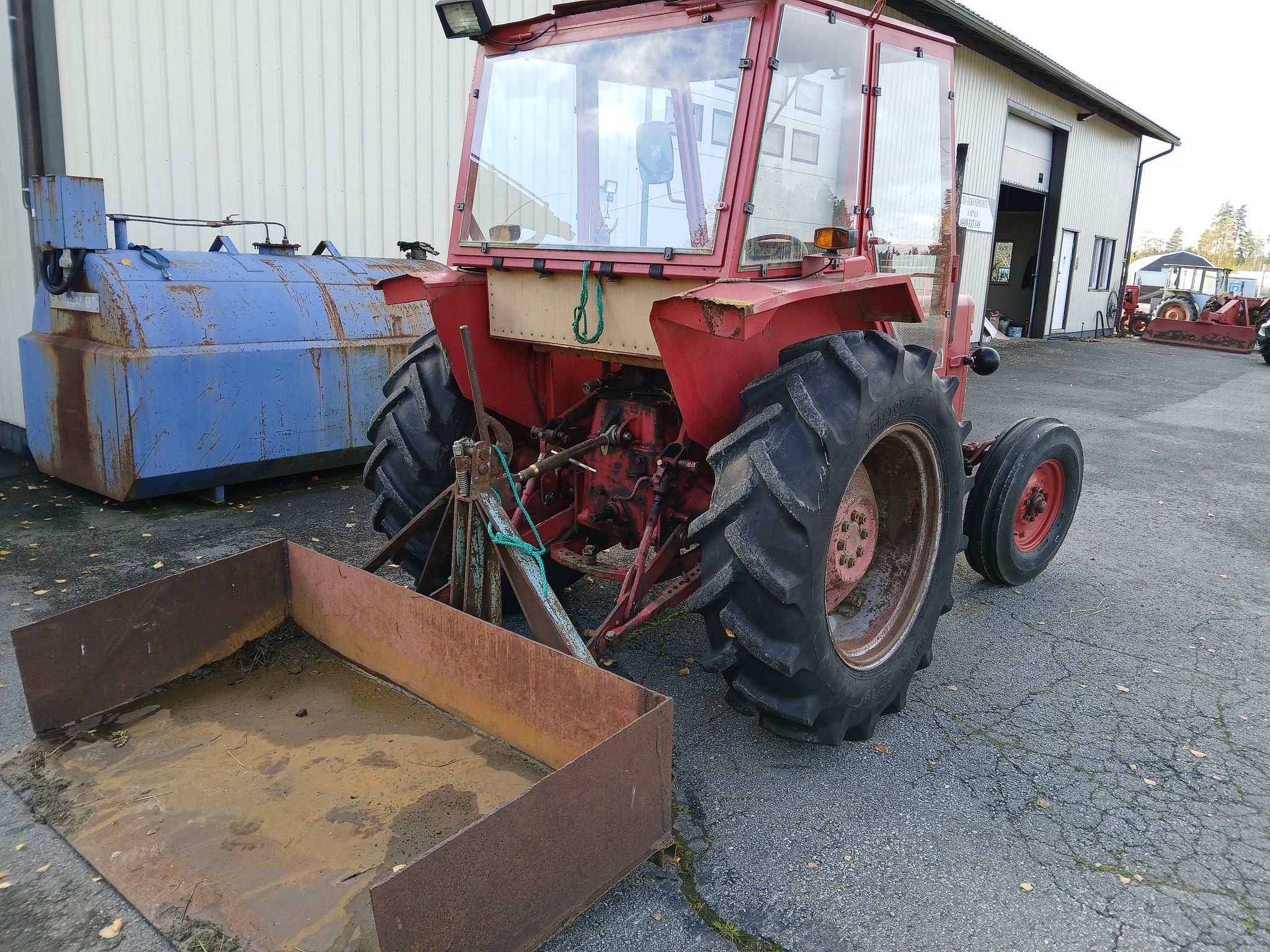 Image 3/12