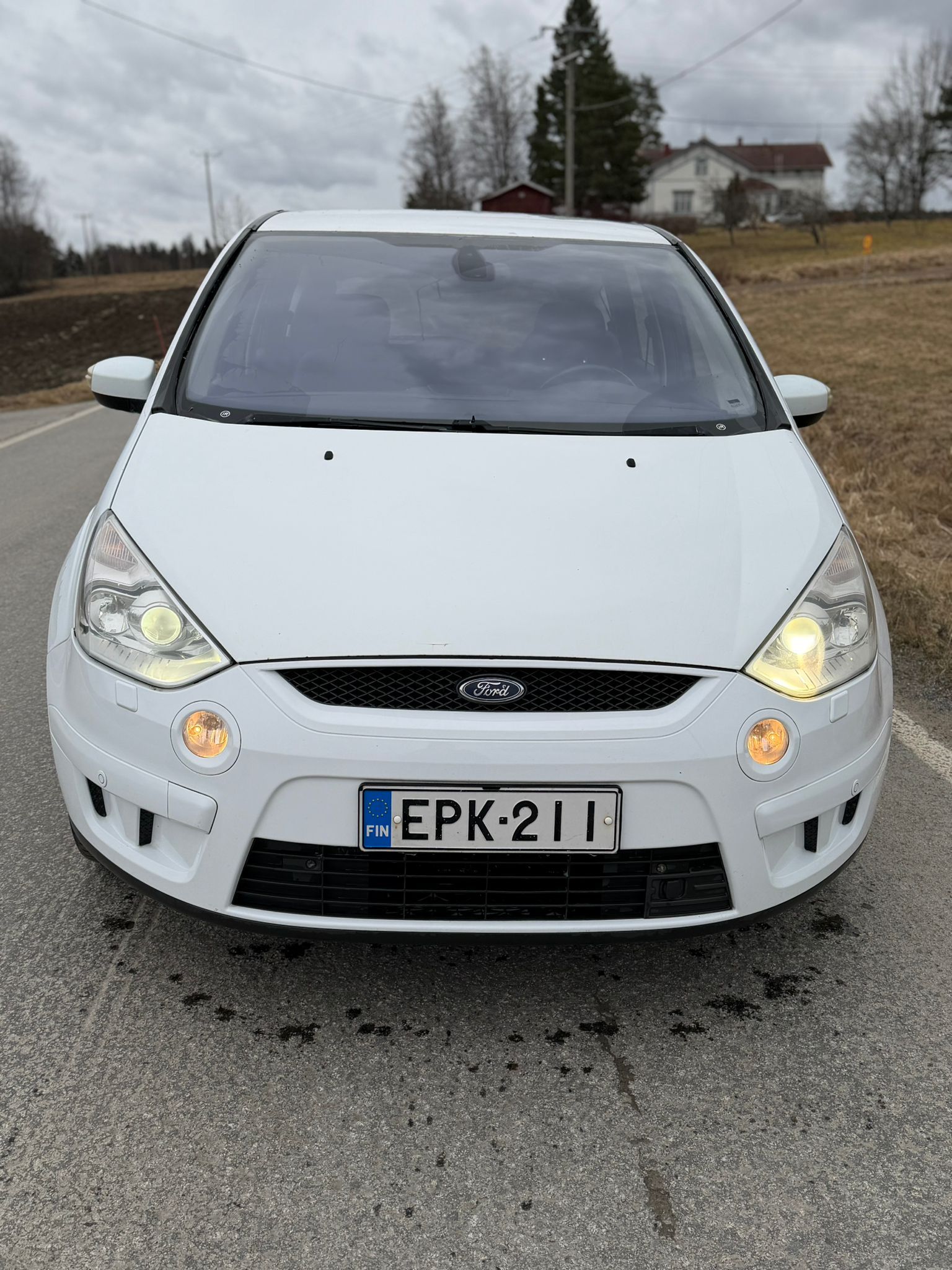 Image 2/12