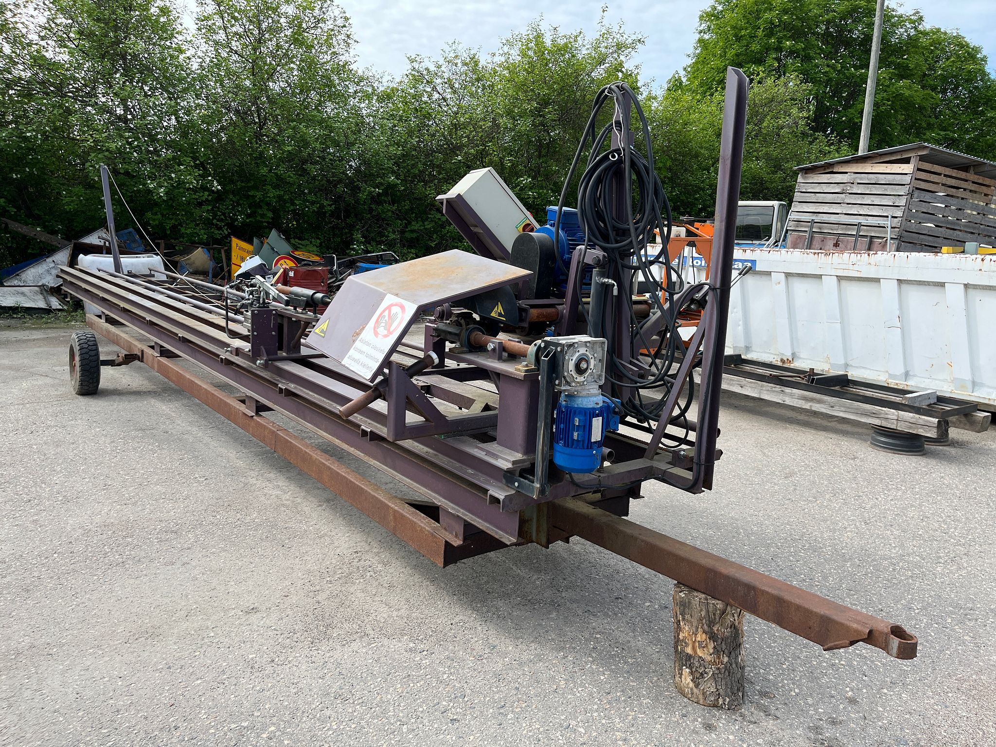 Image 3/17