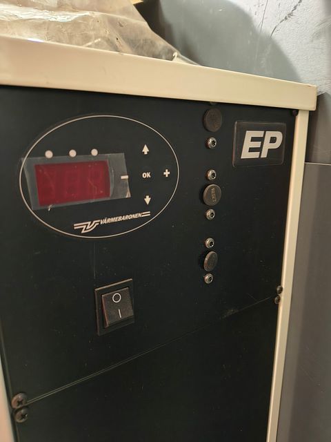 Image 1/3