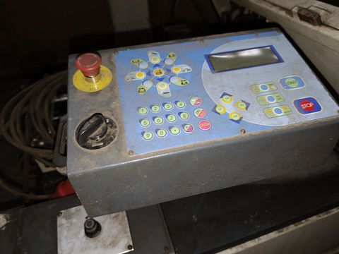 Image 4/7