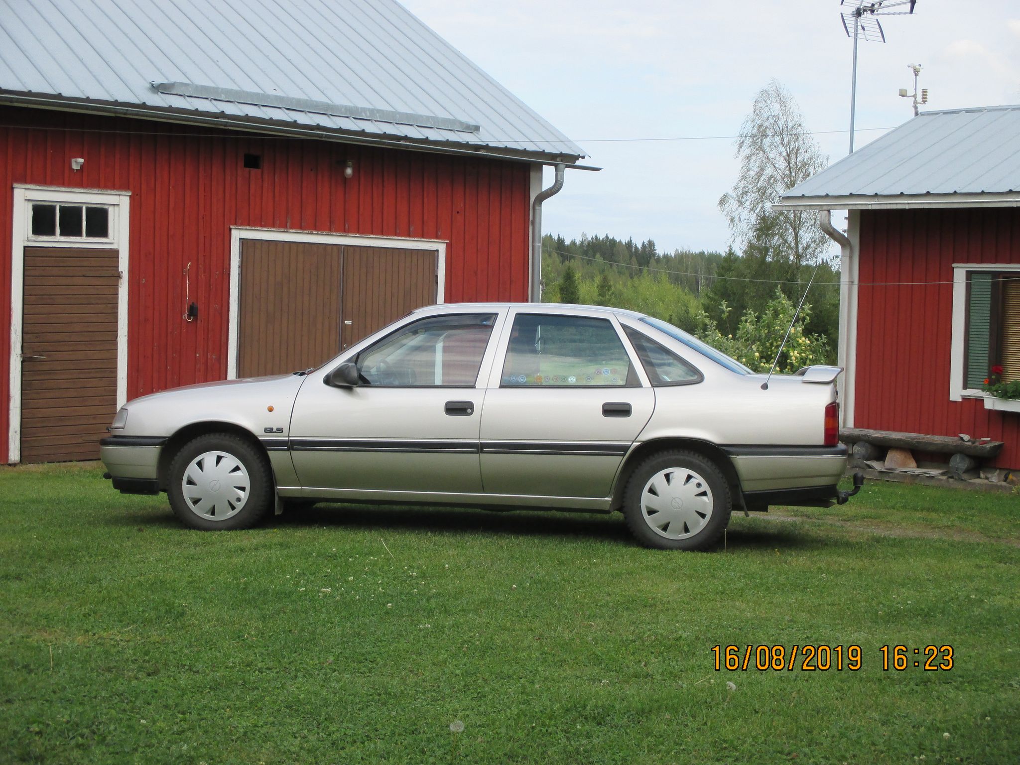 Image 3/12