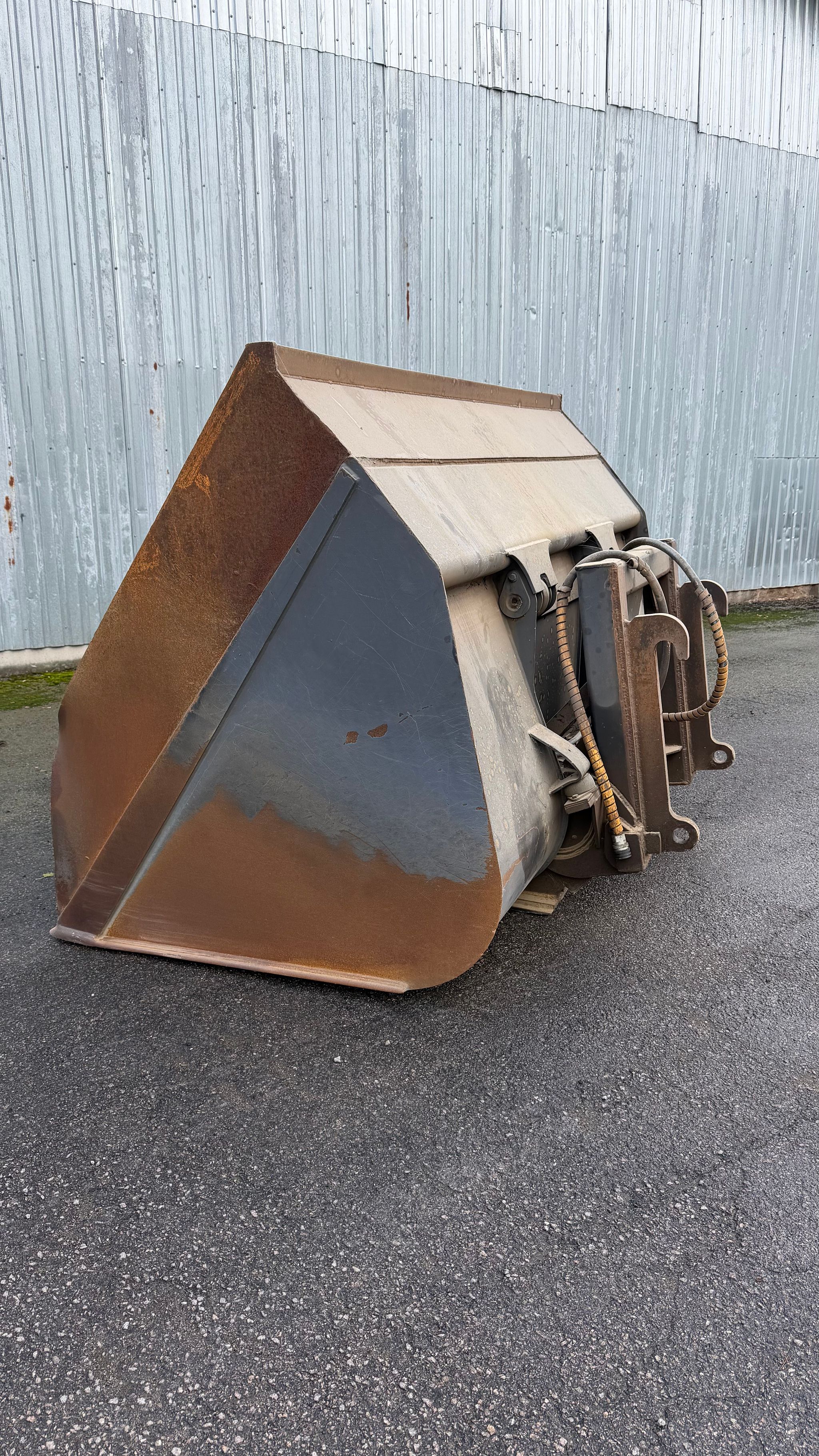 Image 6/6