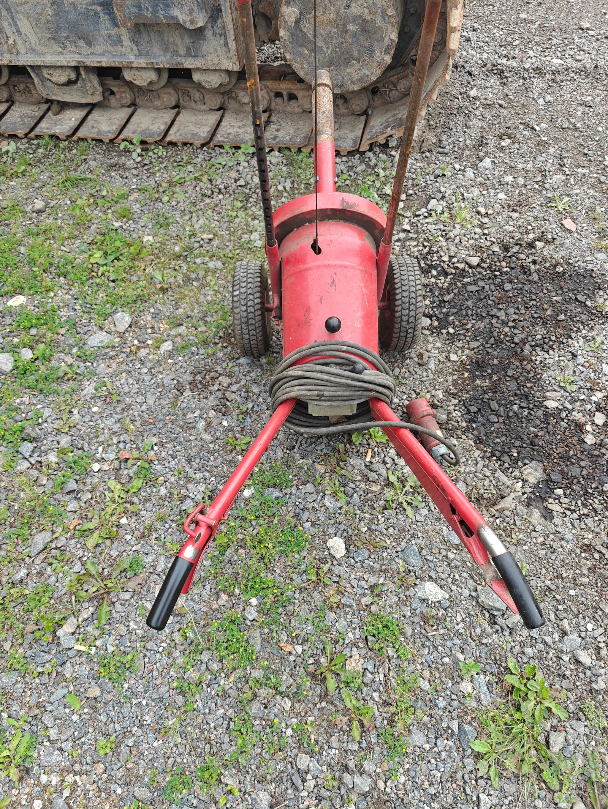 Image 3/4