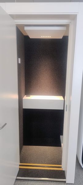 Image 6/6