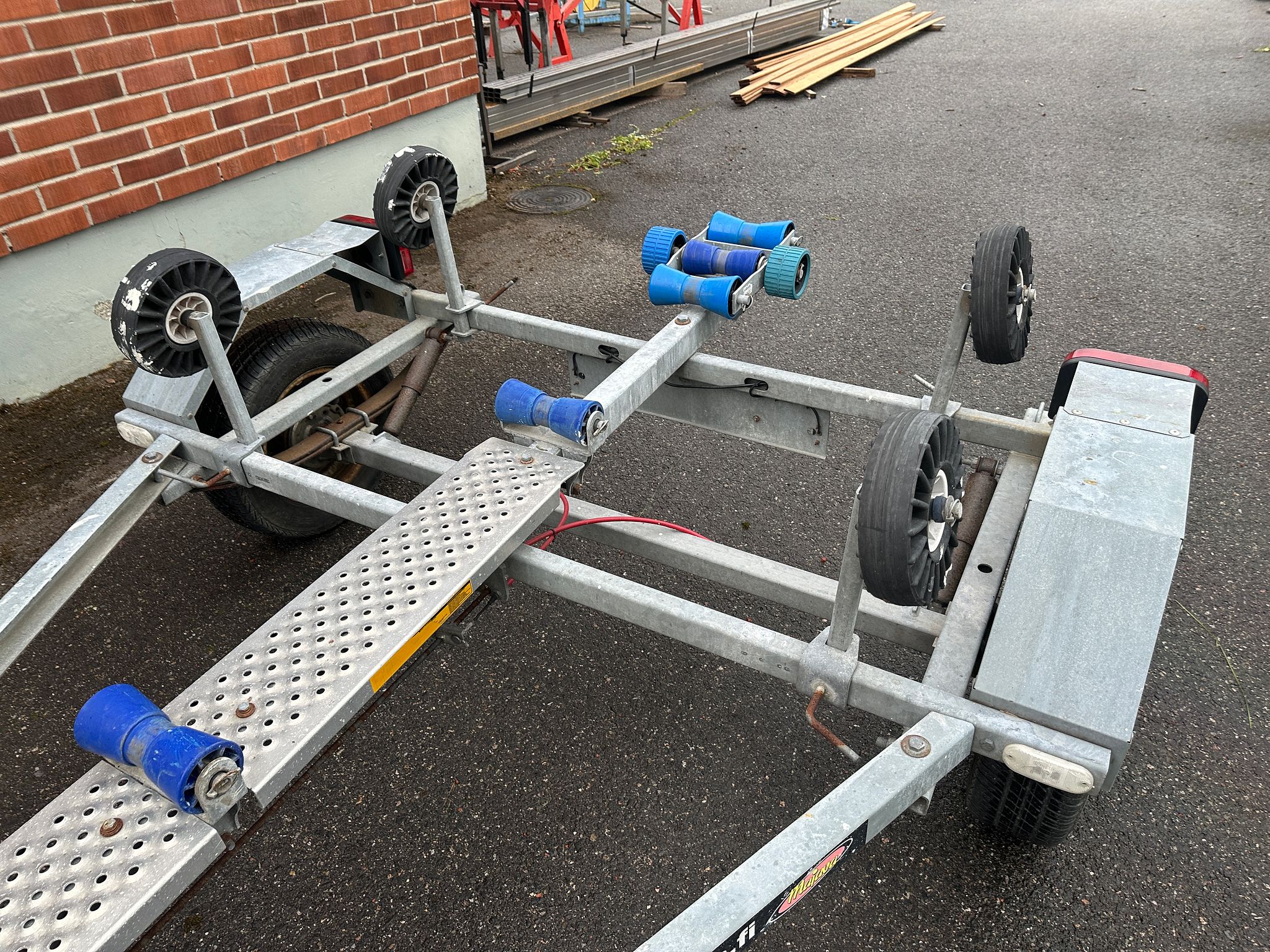 Image 6/6