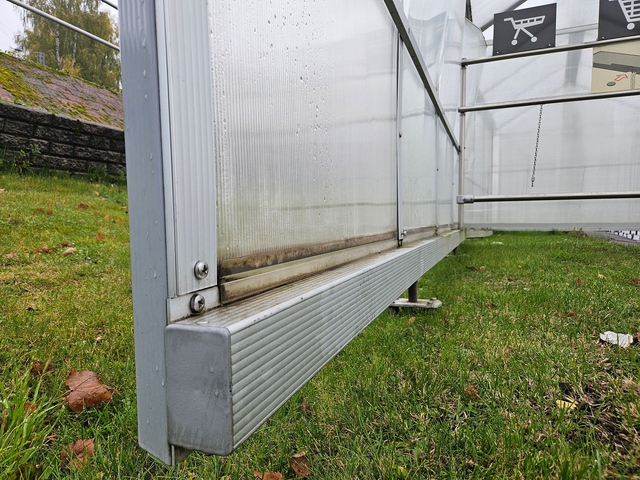 Image 7/8