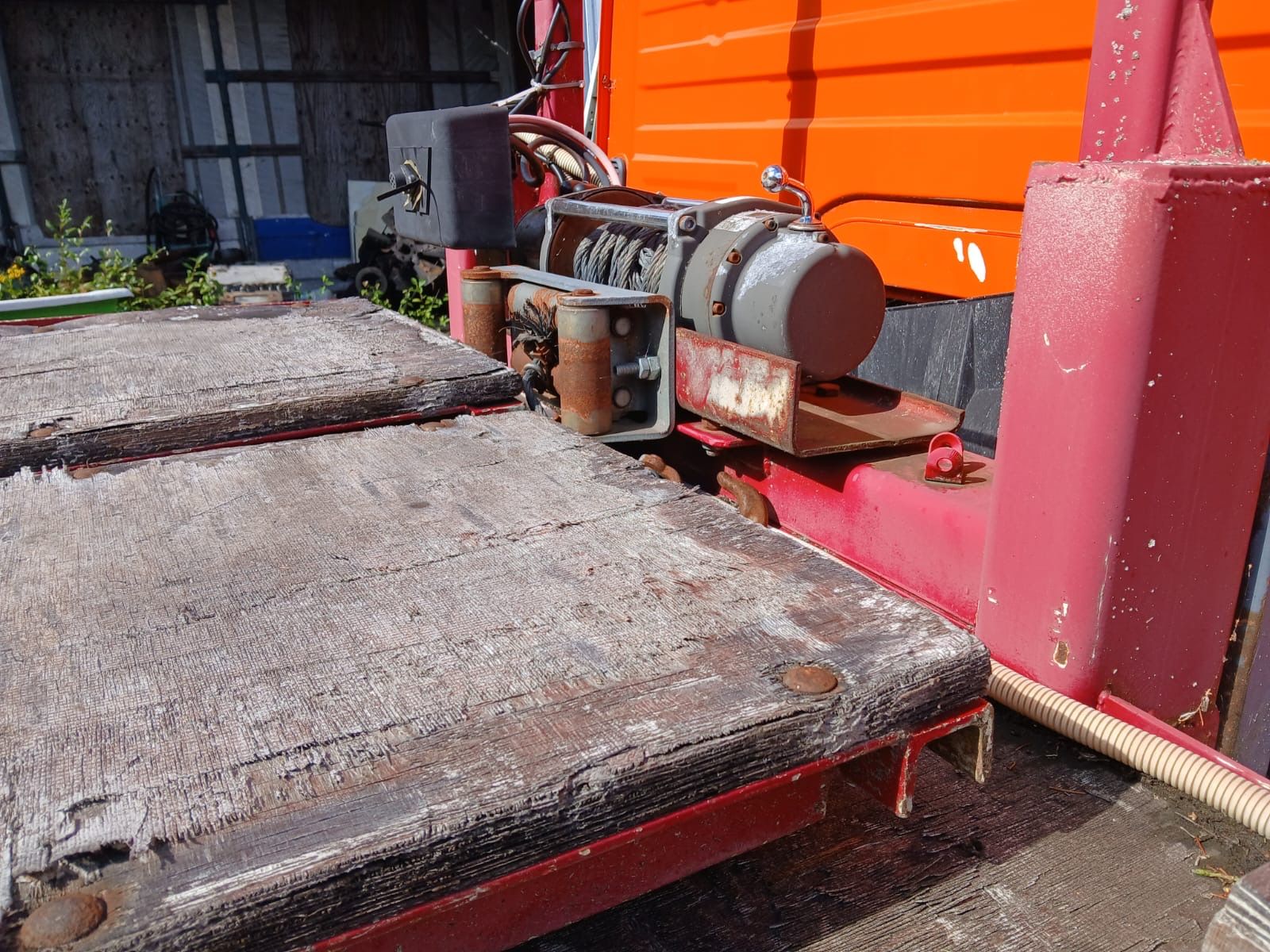 Image 3/9