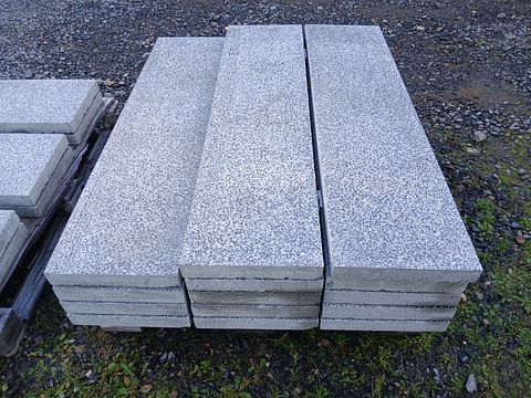 Image 6/8