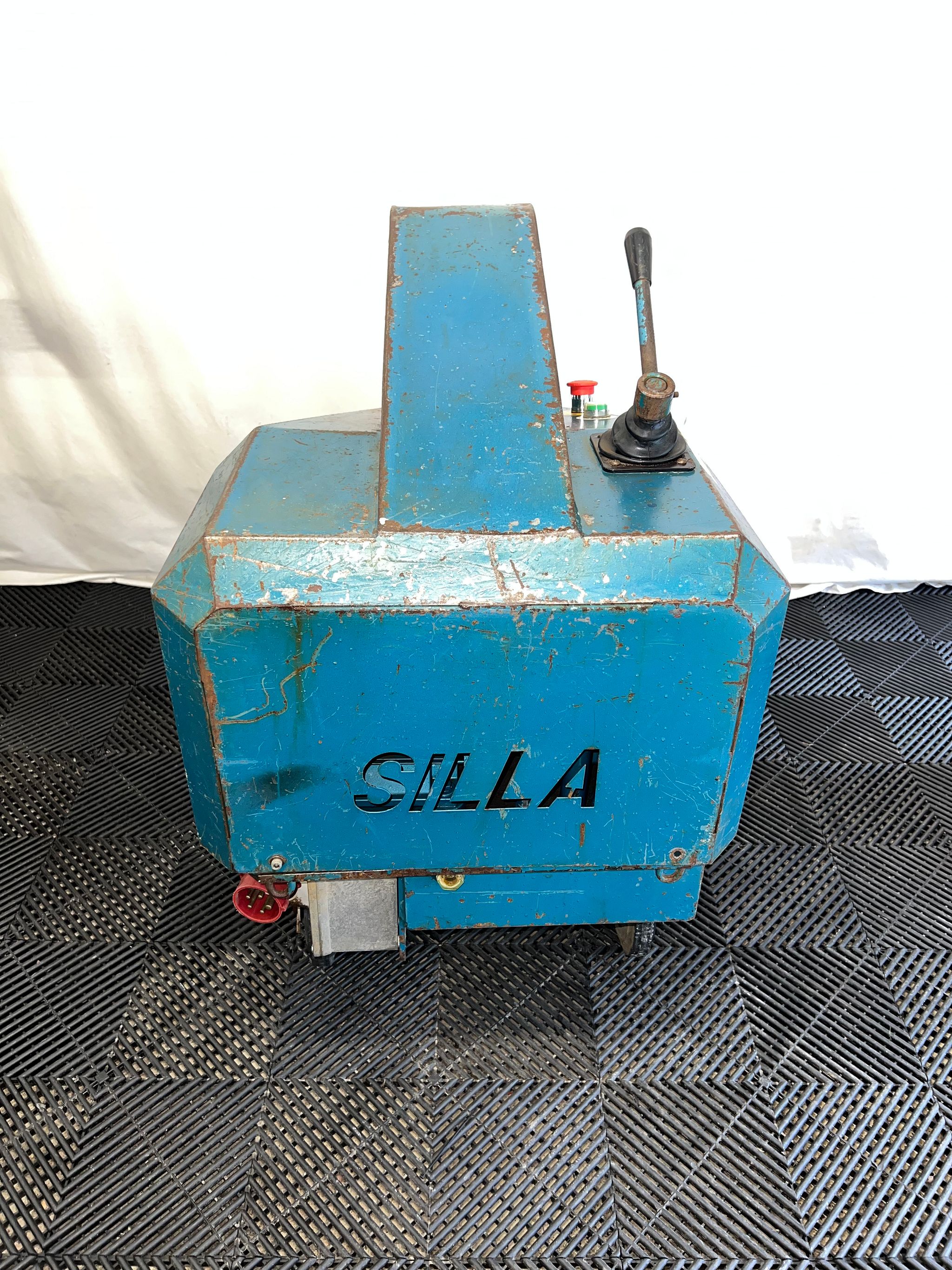 Image 3/4