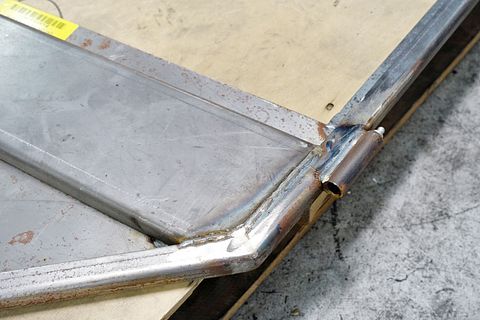 Image 6/8