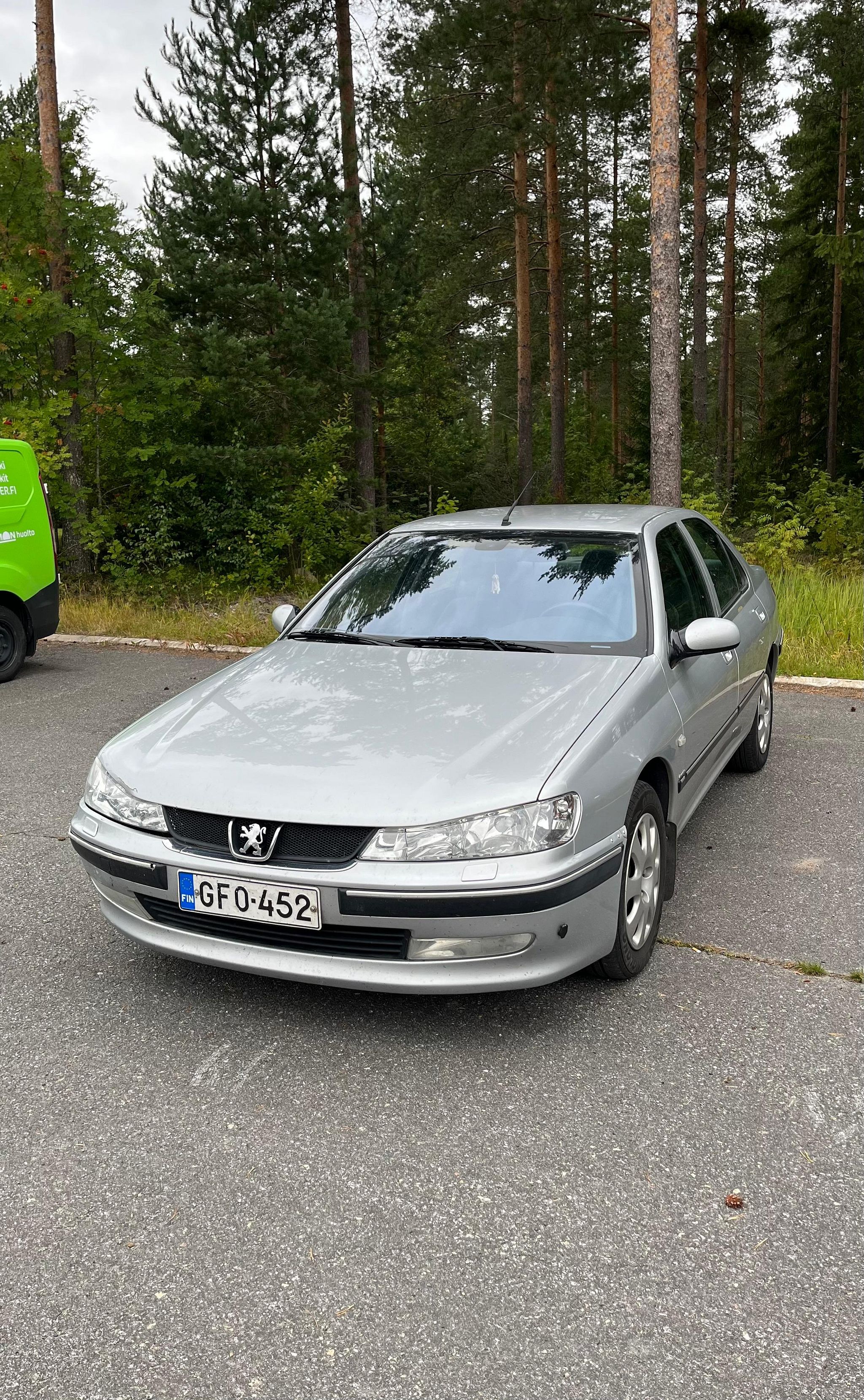Image 2/12