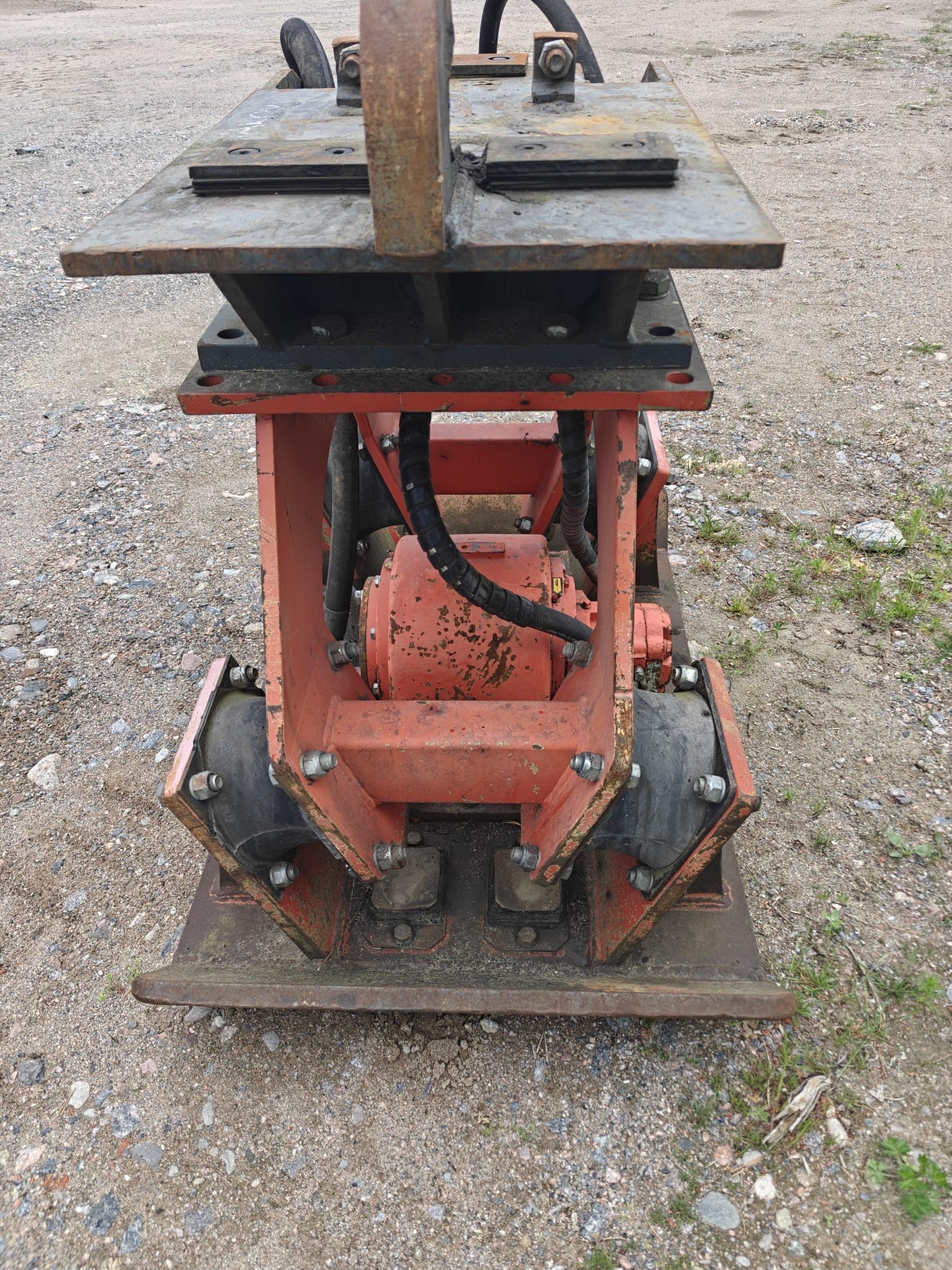 Image 4/6