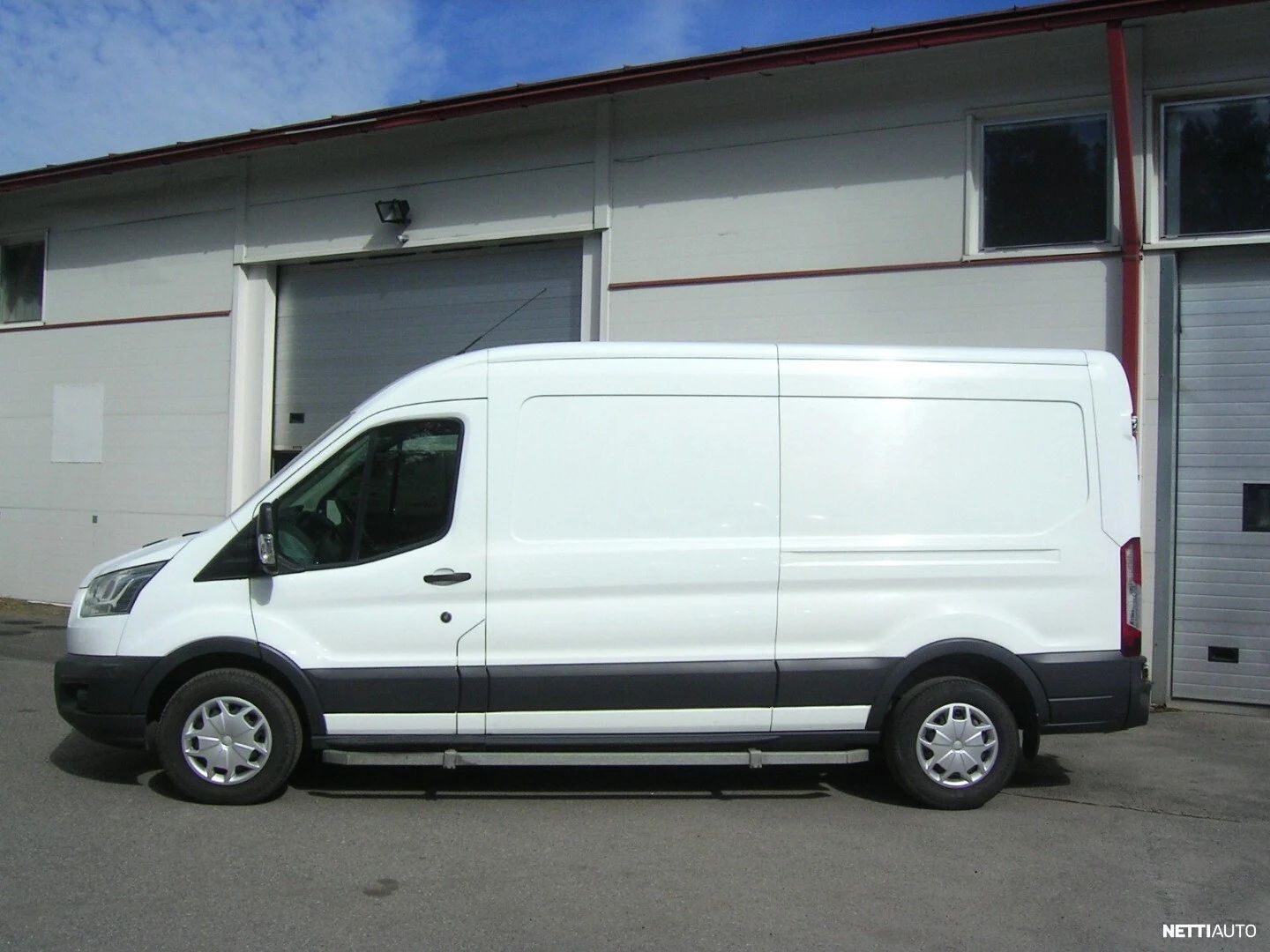 Image 2/9
