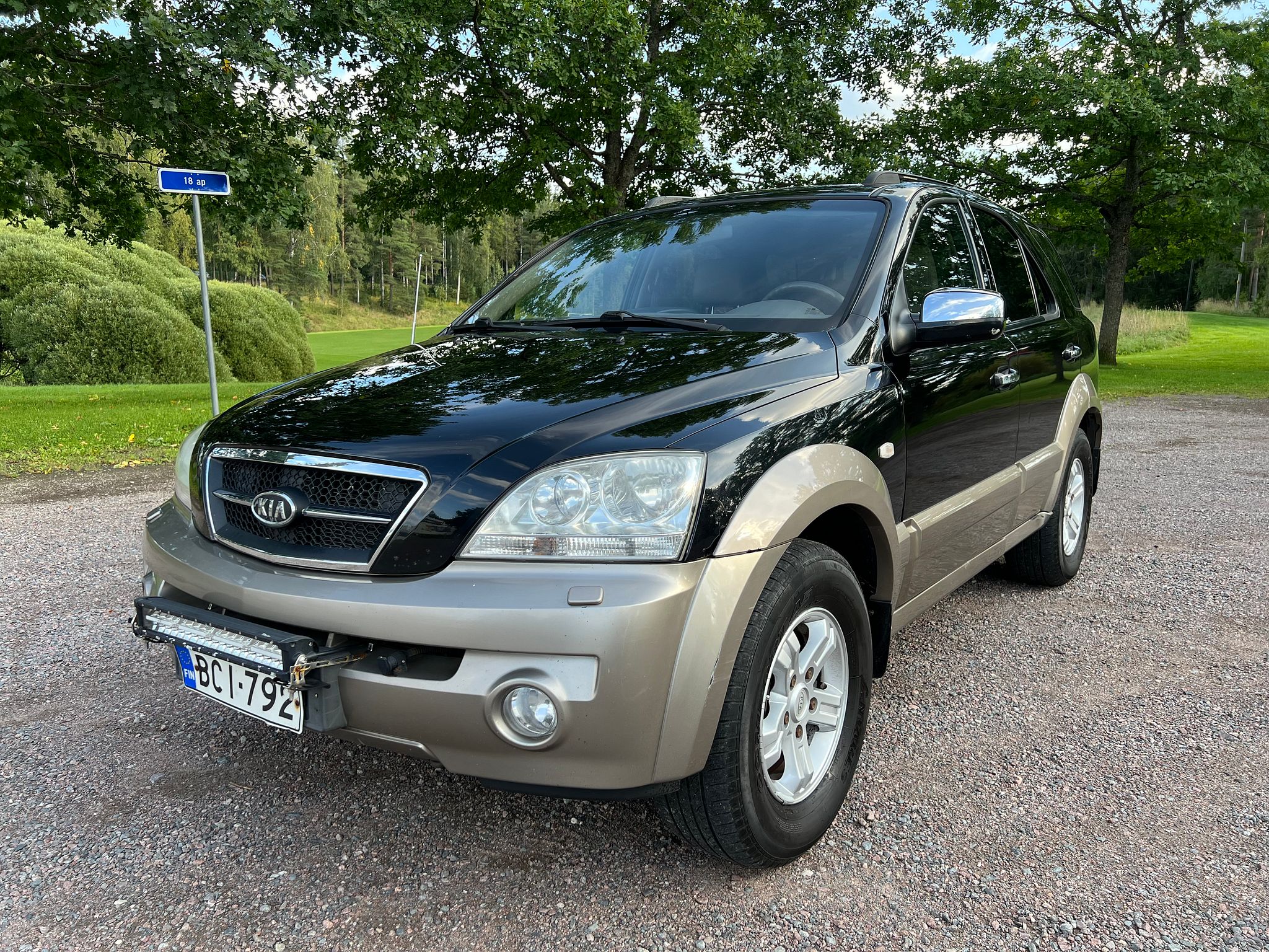 Image 1/18