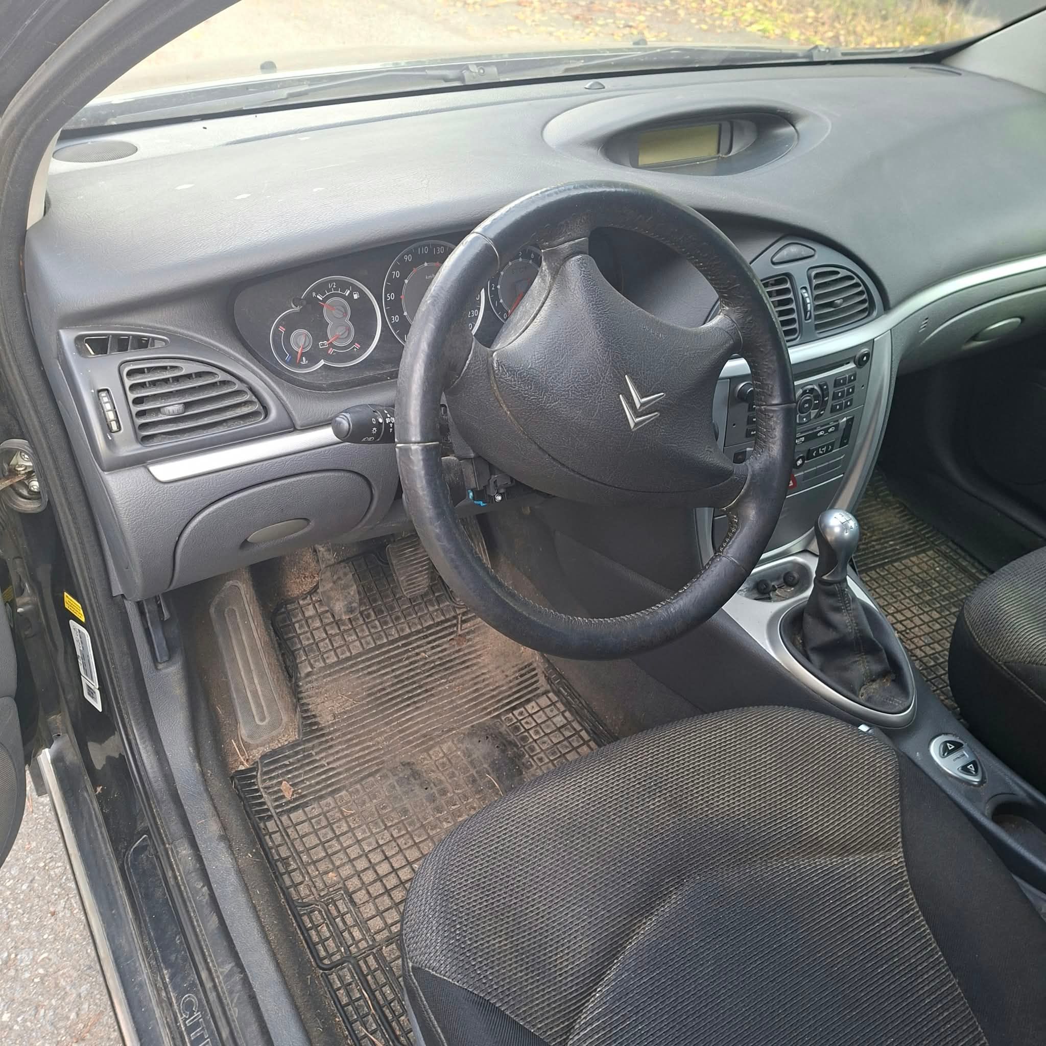 Image 4/10