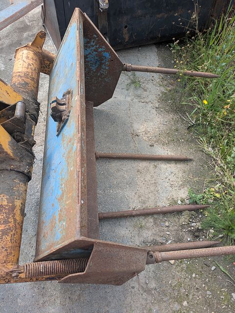 Image 3/7