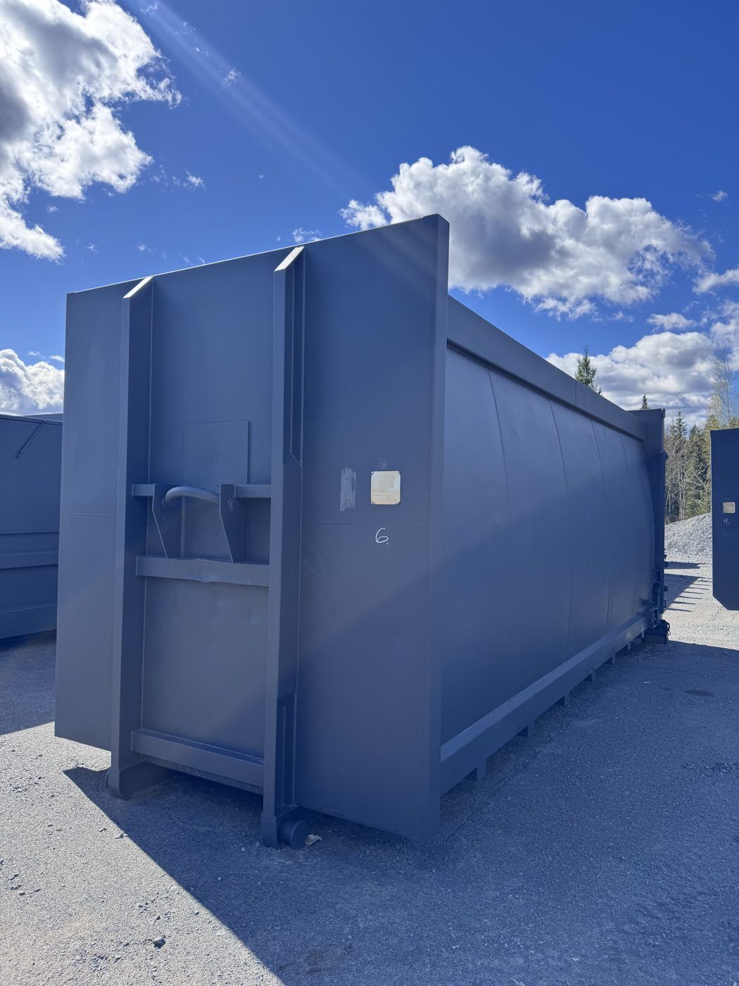 Image 1/5