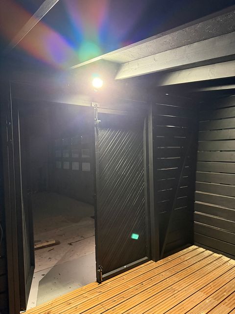 Image 3/11