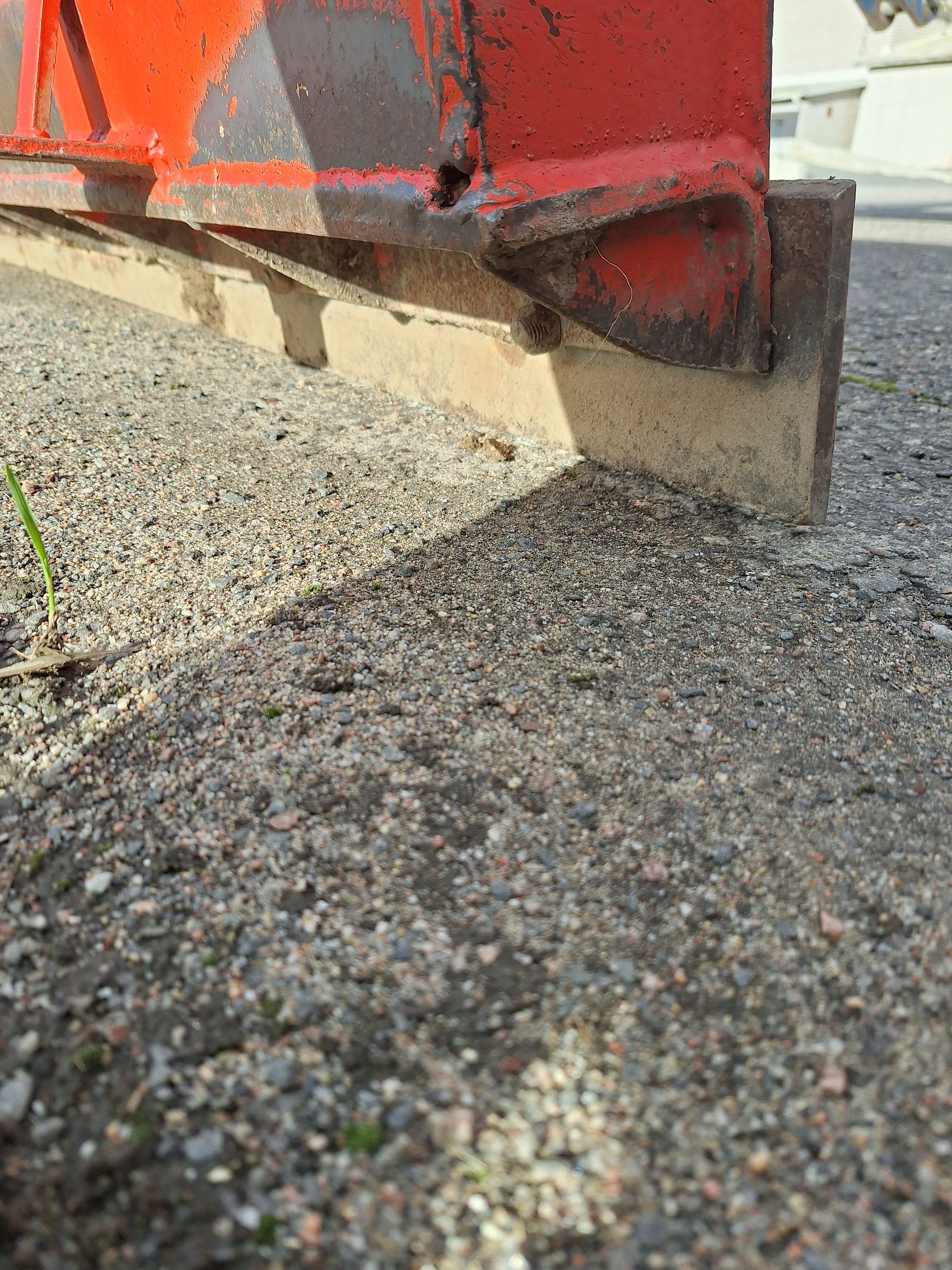 Image 4/9