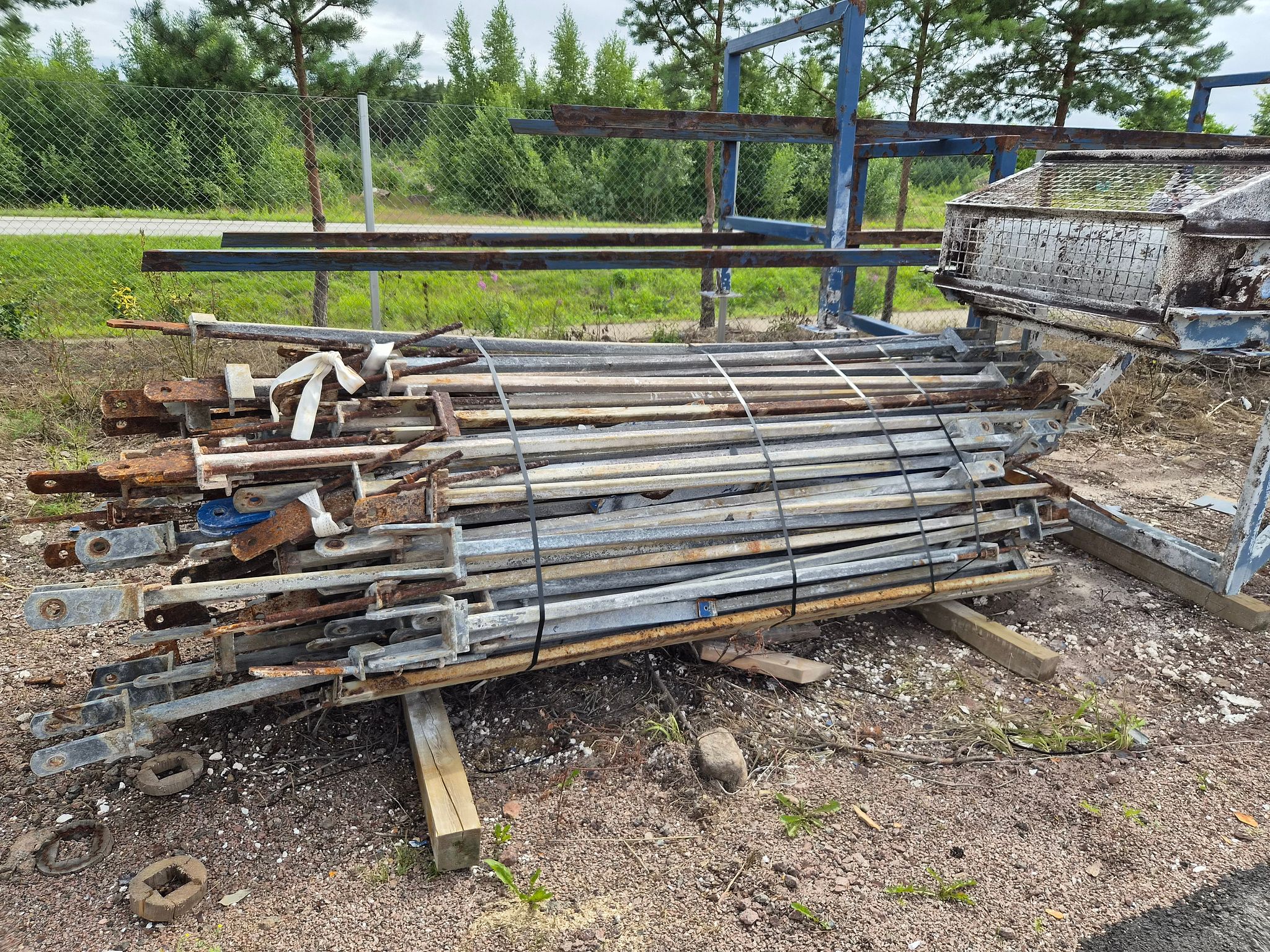 Image 2/29