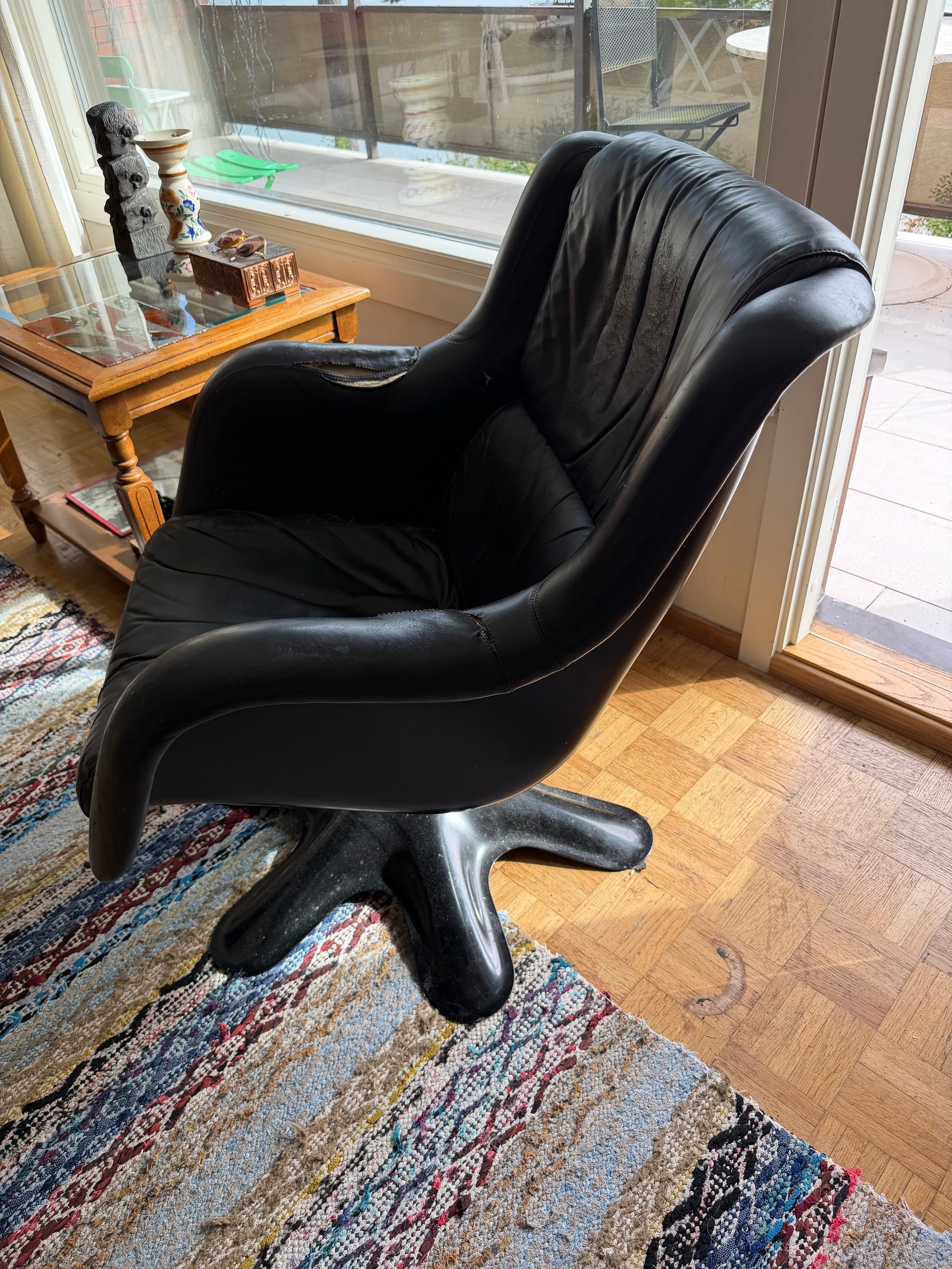 Image 6/8