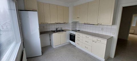 Image 3/12