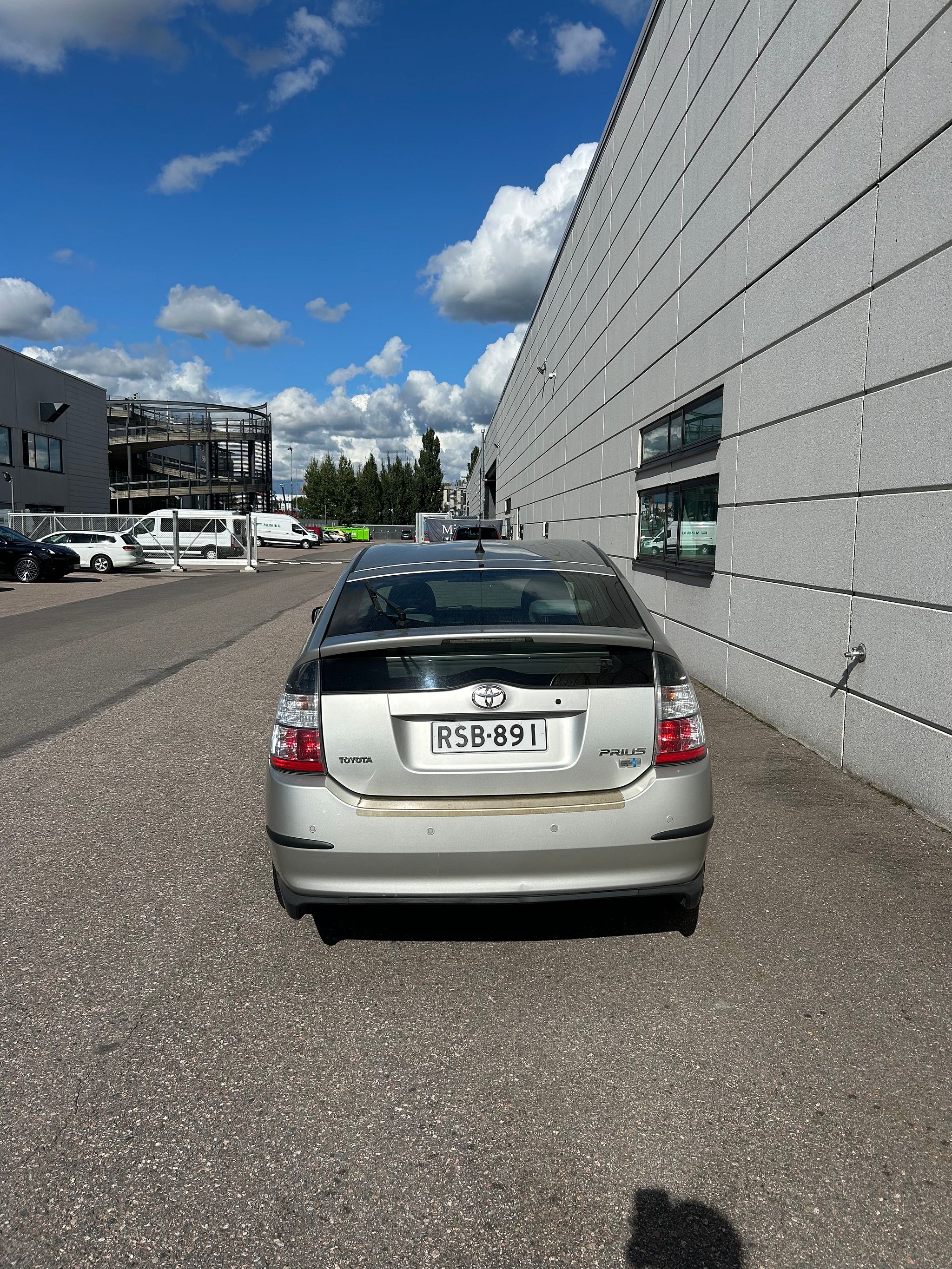Image 4/30