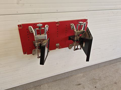 Image 3/4