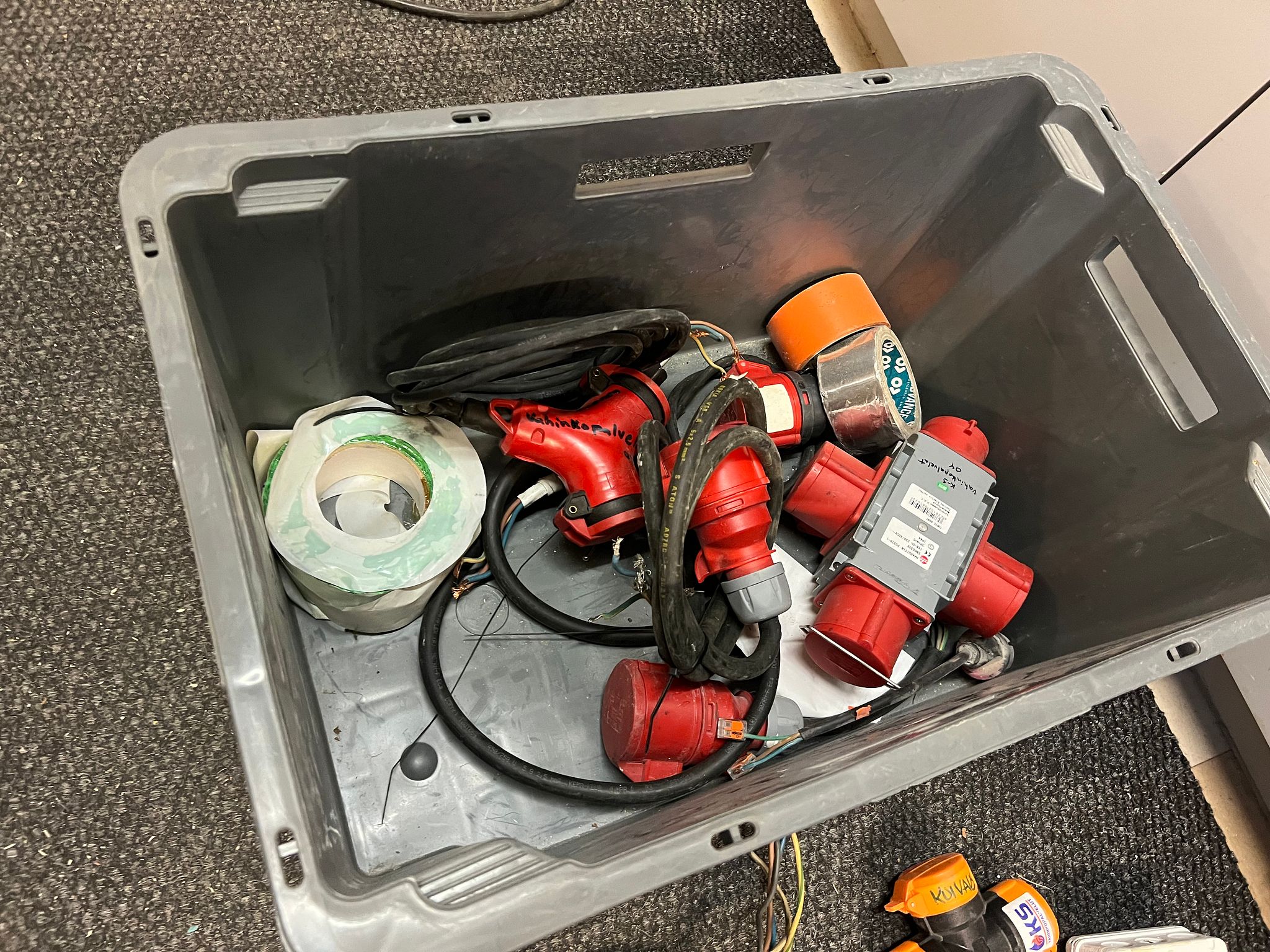 Image 4/6