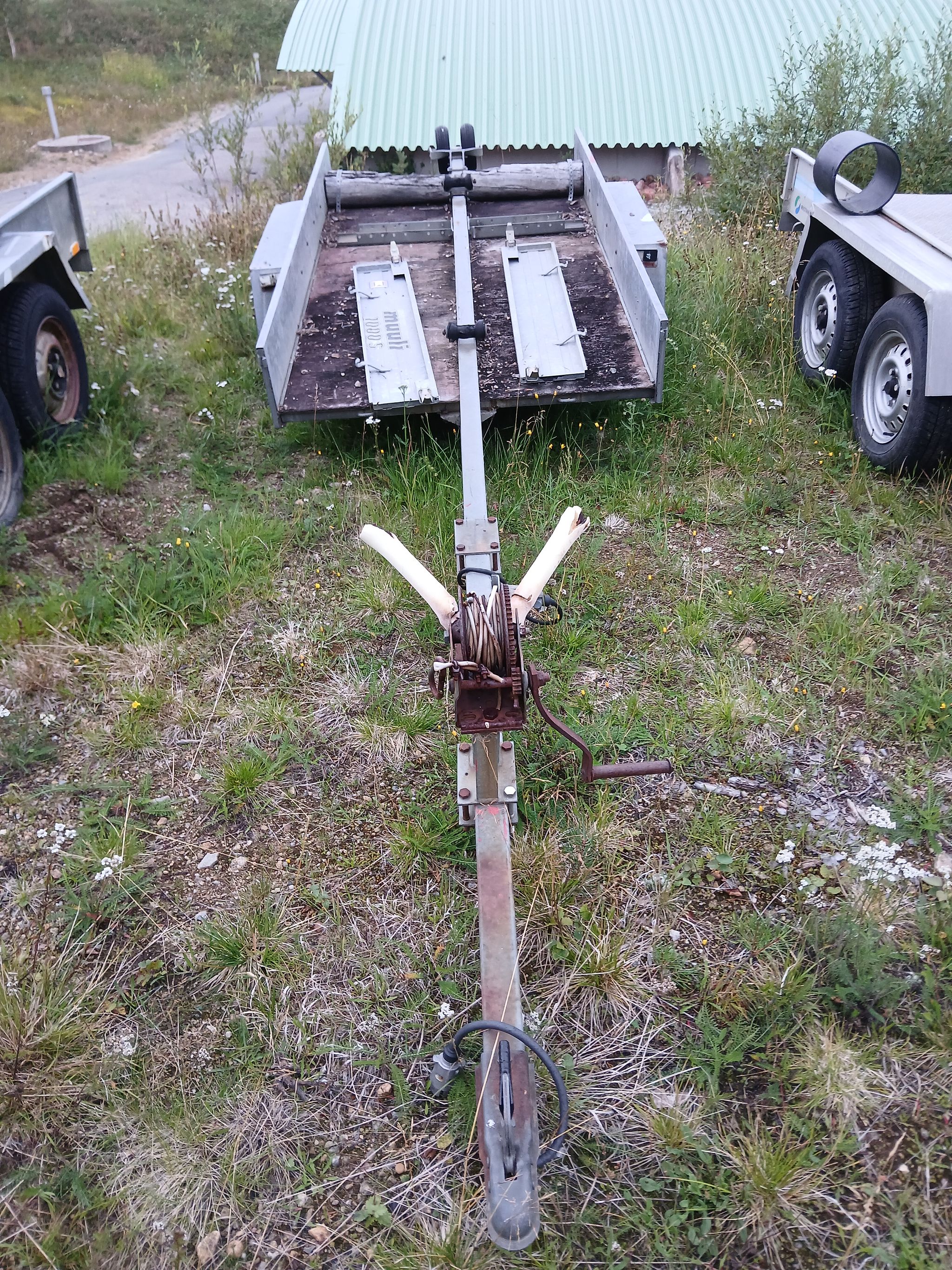 Image 1/4