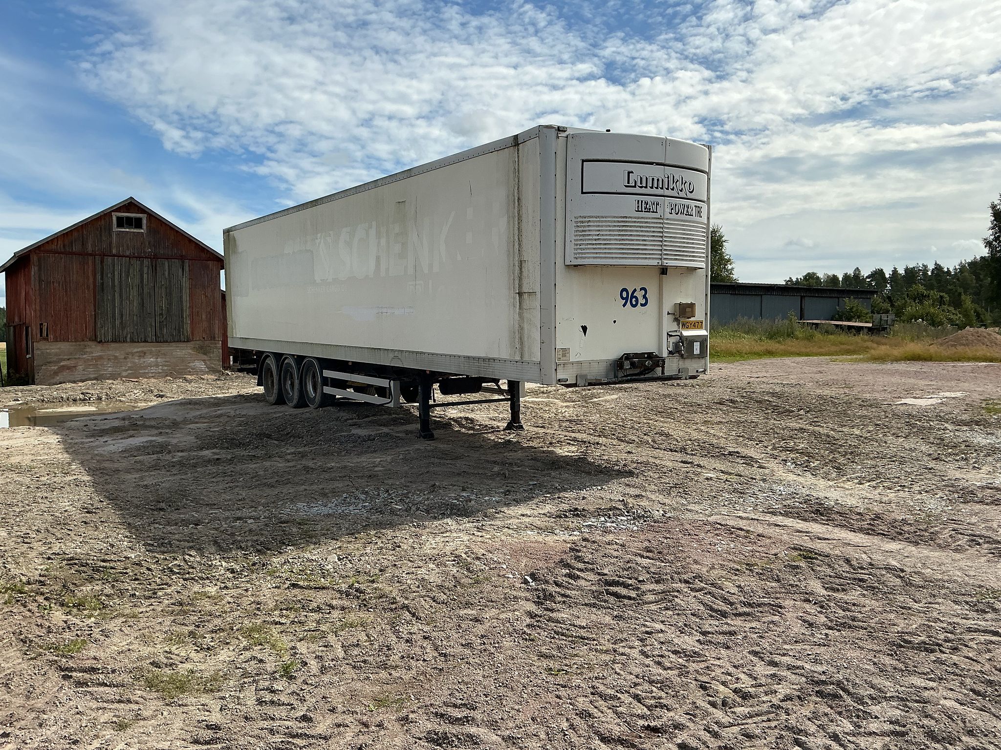 Image 1/18