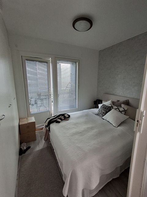 Image 5/12