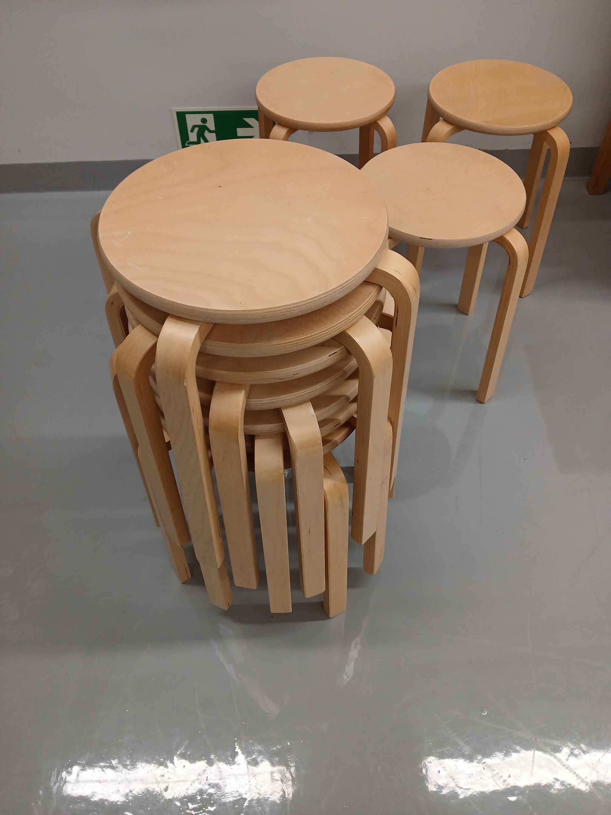 Image 3/6
