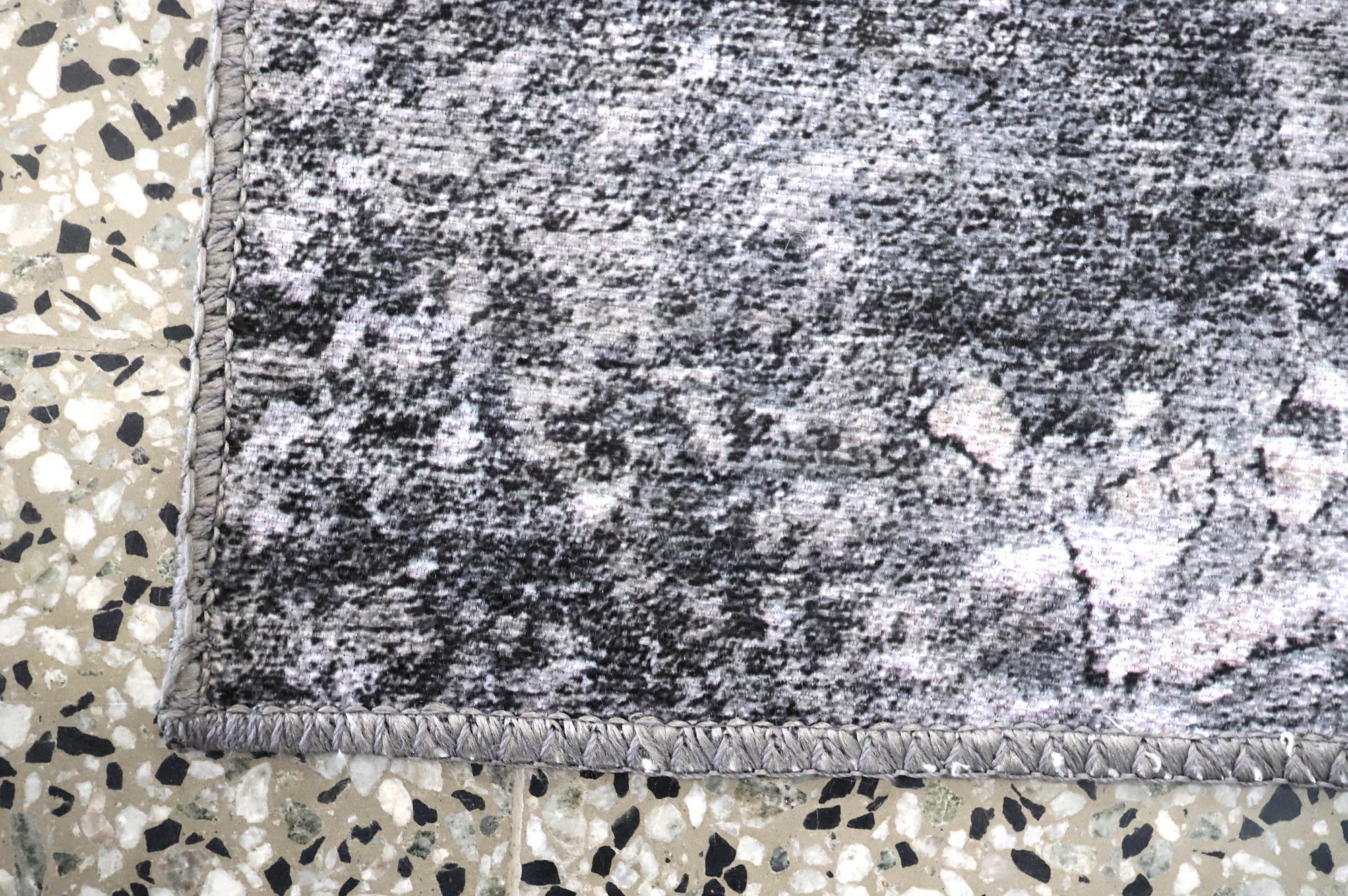 Image 4/6