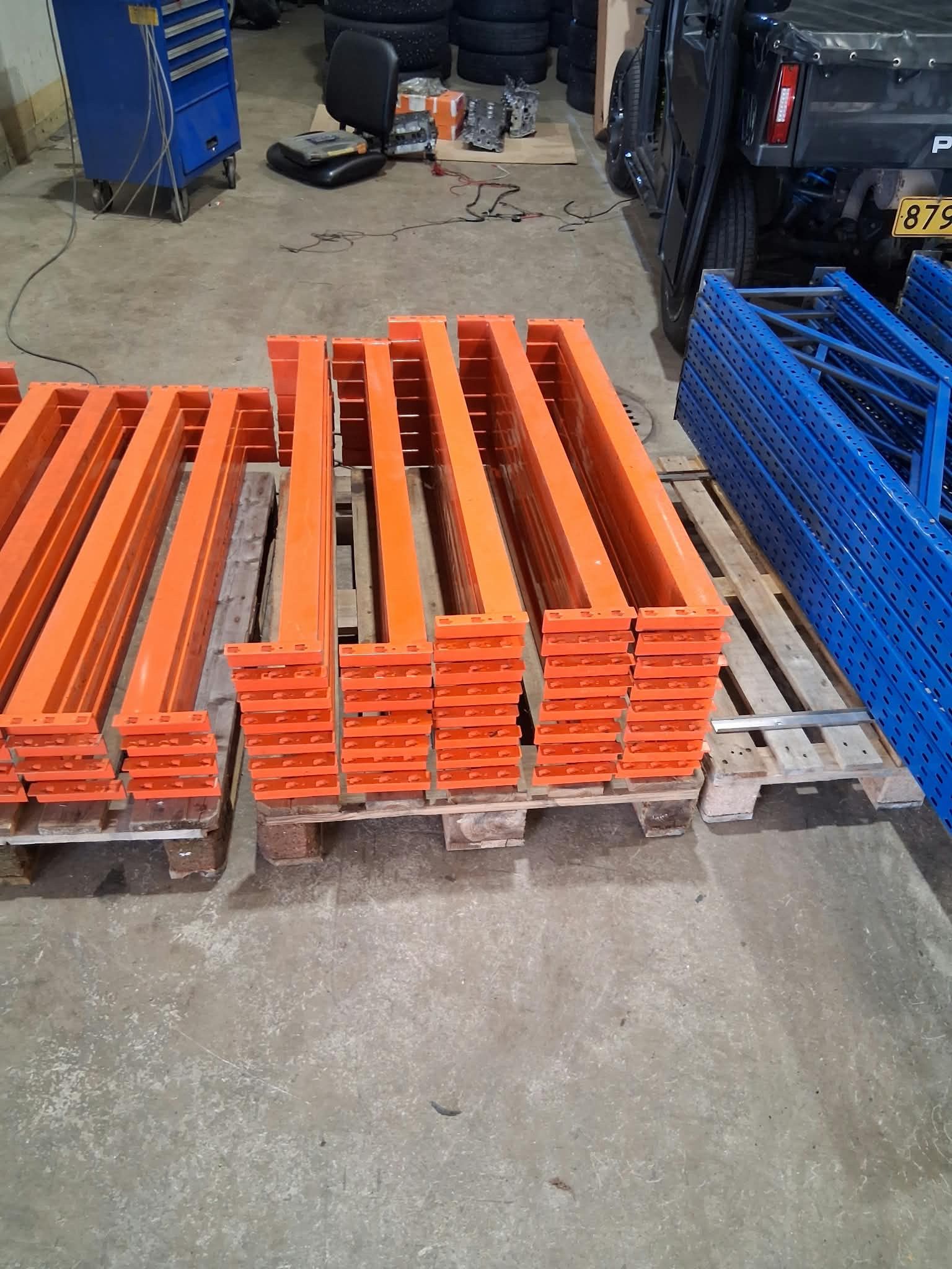Image 2/3