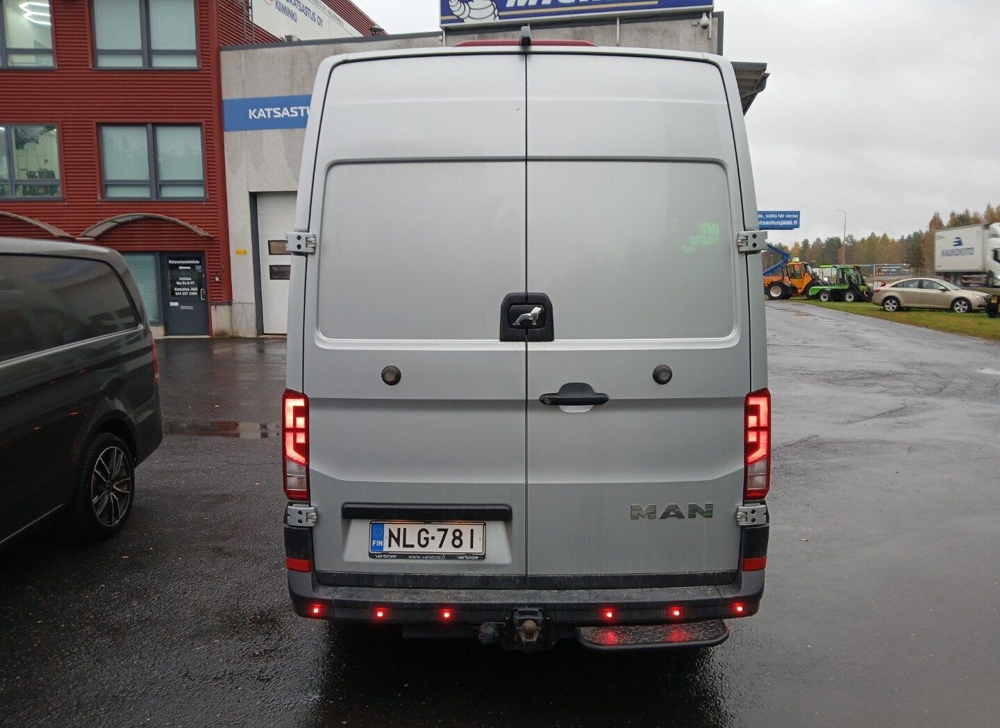 Image 8/27