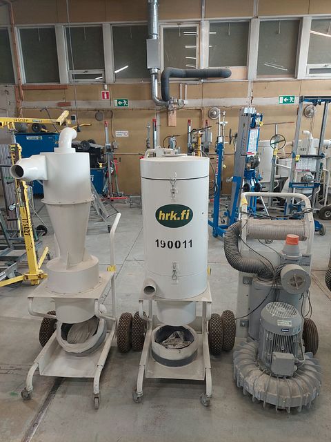 Image 1/3