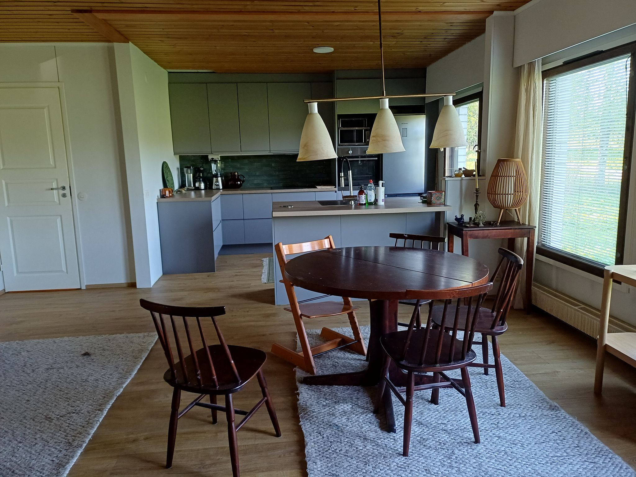 Image 20/48