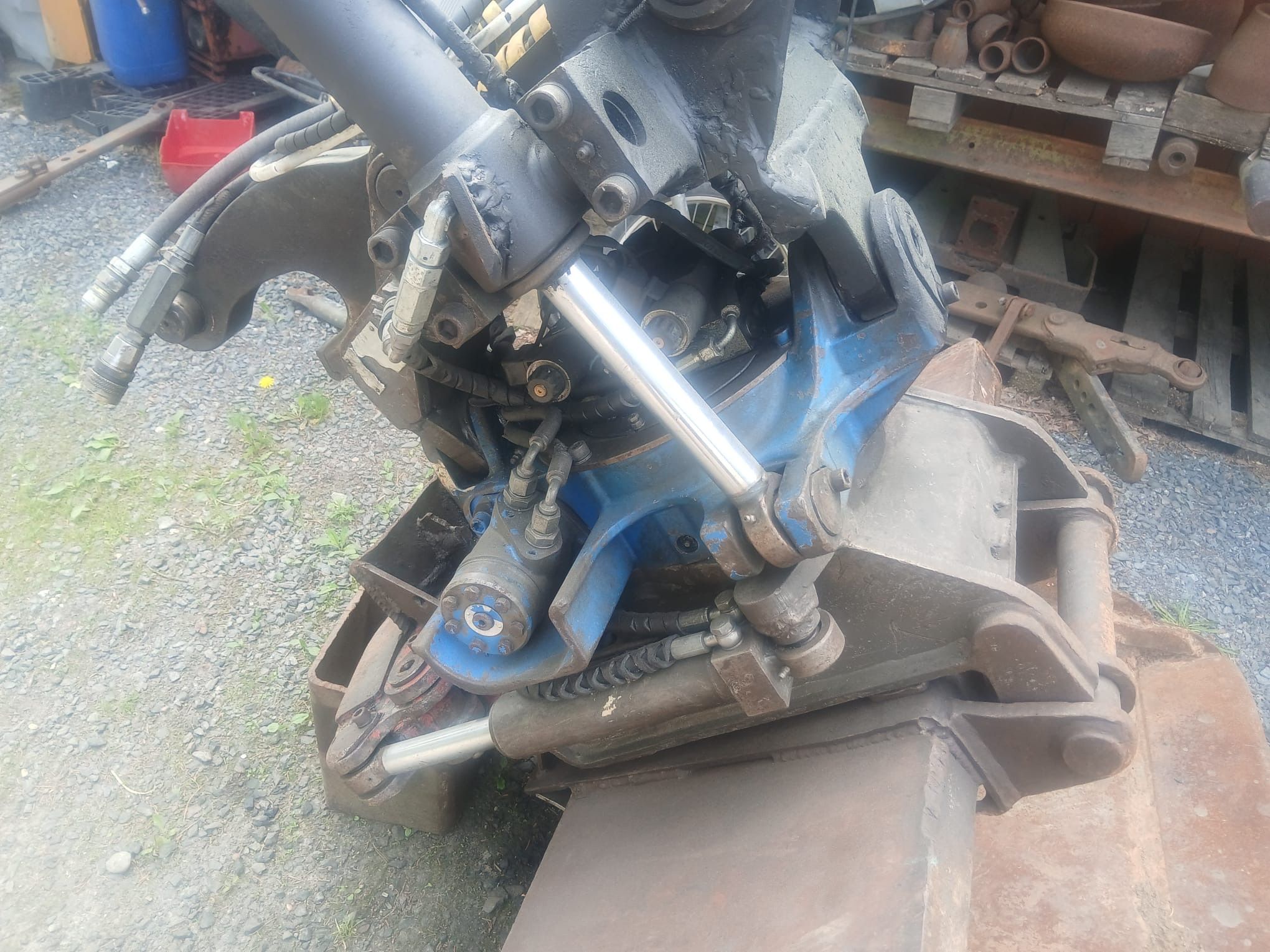 Image 3/6