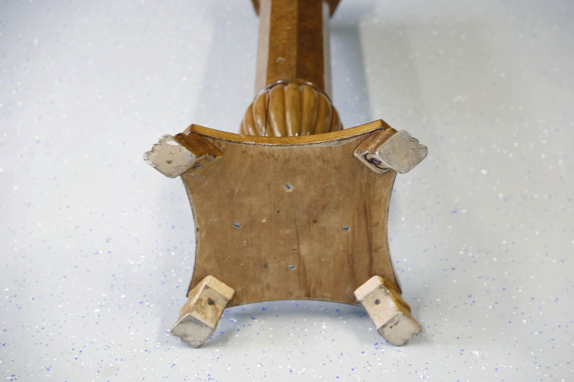 Image 13/16