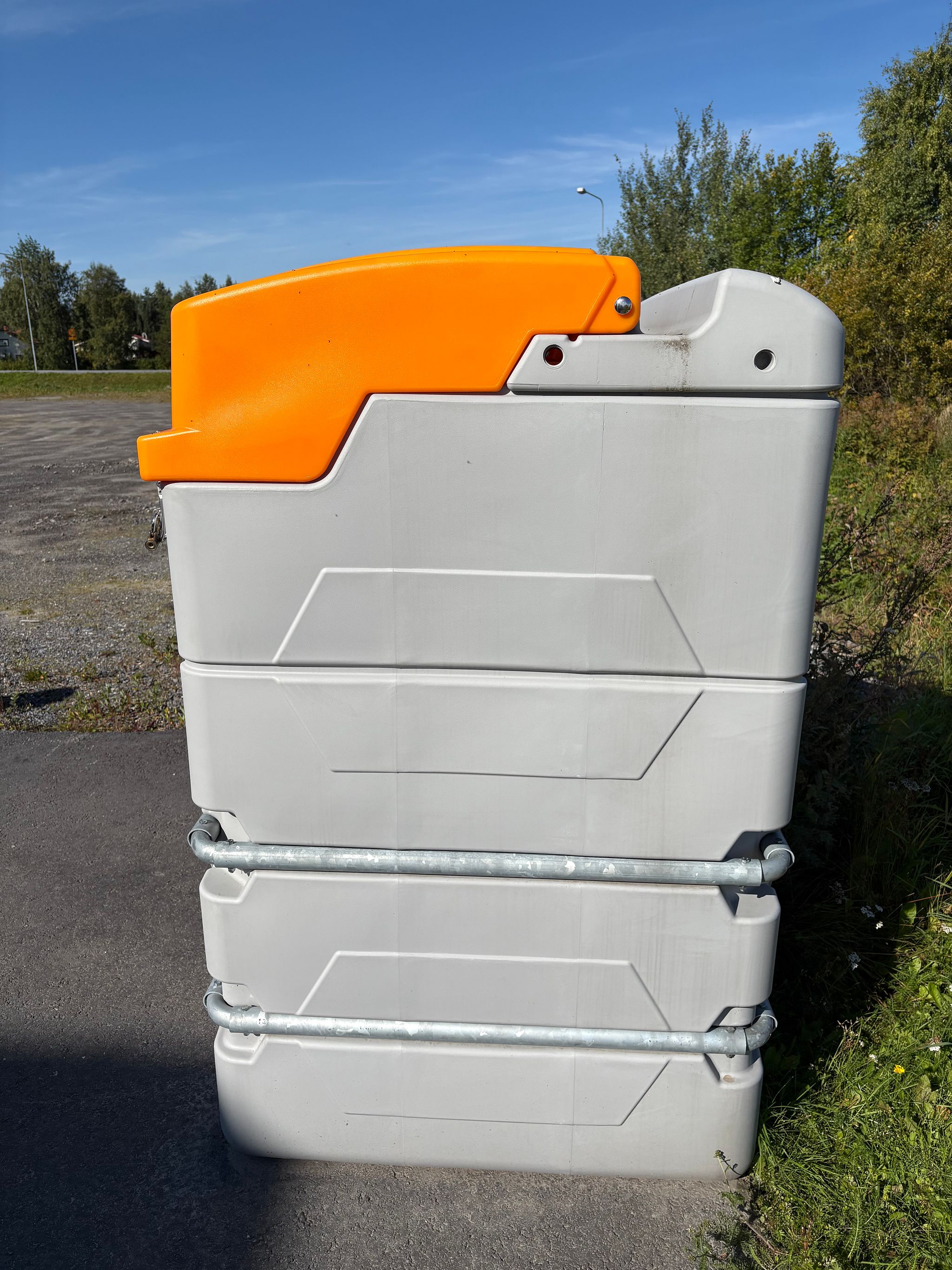 Image 6/7